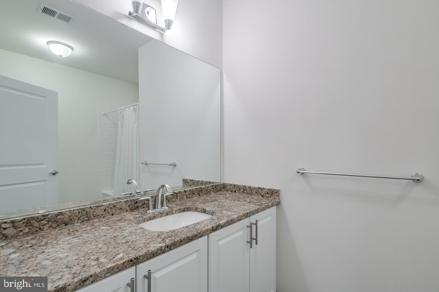 GRADUATE HOSPITAL - Residential Lease