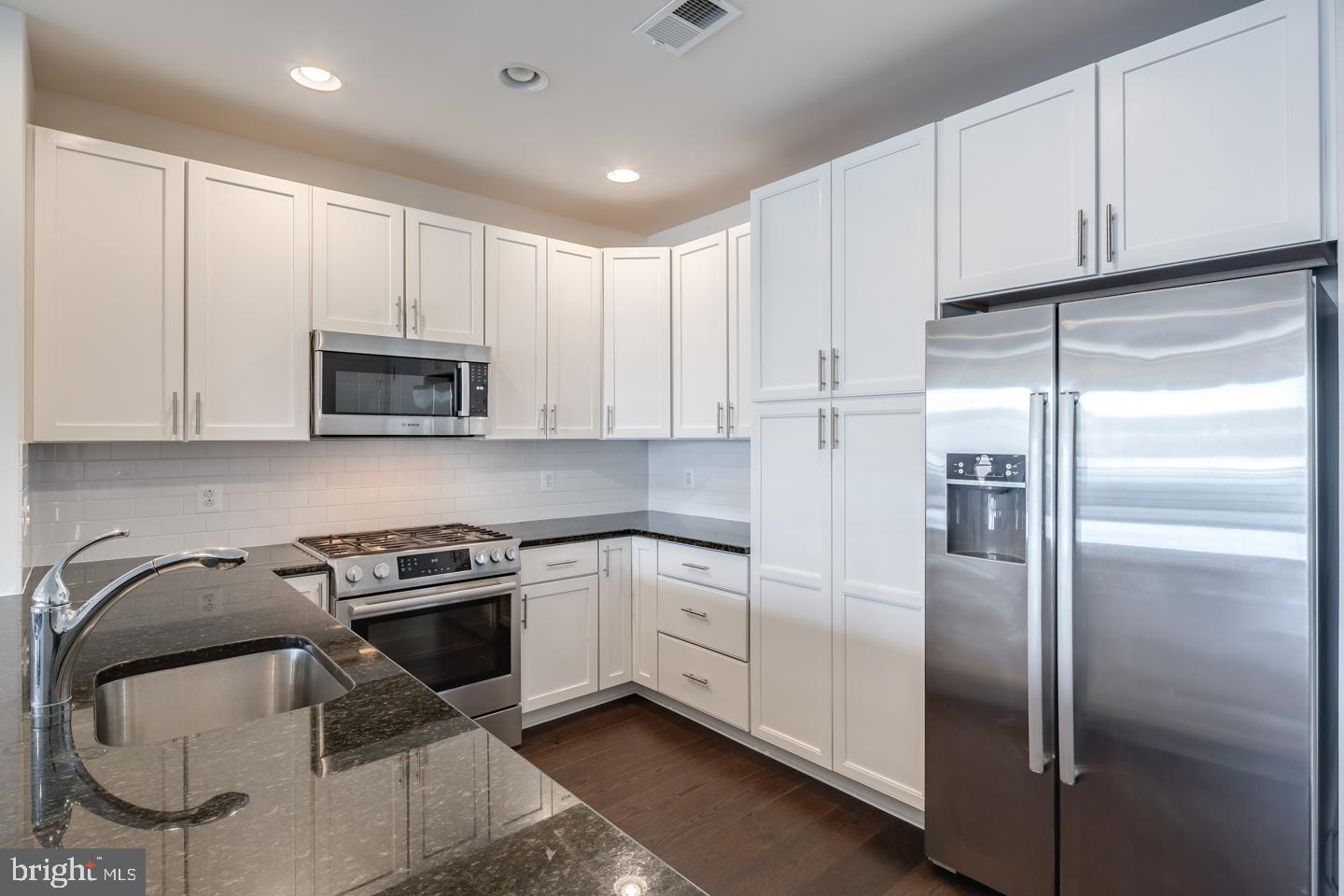 GRADUATE HOSPITAL - Residential Lease