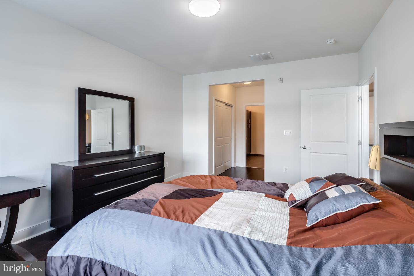 GRADUATE HOSPITAL - Residential Lease