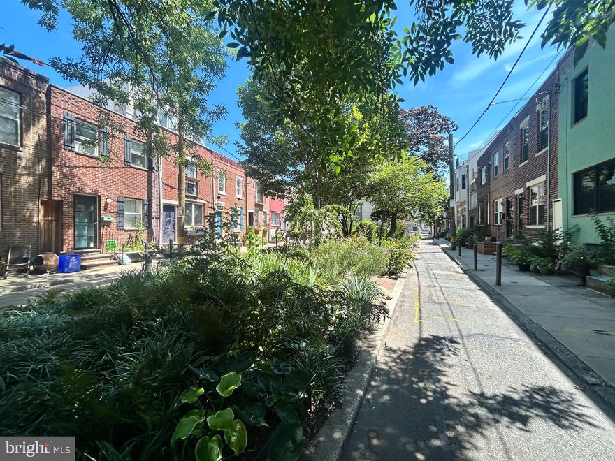 A Rarely offered home on the Unique 700 Block of Medina St just off Louis Paolone Park in Passyunk Square neighborhood. The home features real hardwood floors, modern kitchen with counter dining, new tile bath, & electric heat. Steps away from  East Passyunk on a quiet street with no through traffic.
Owner is a licensed Real Estate Broker. Refridgerator, washer, dryer included in As Is Condition.