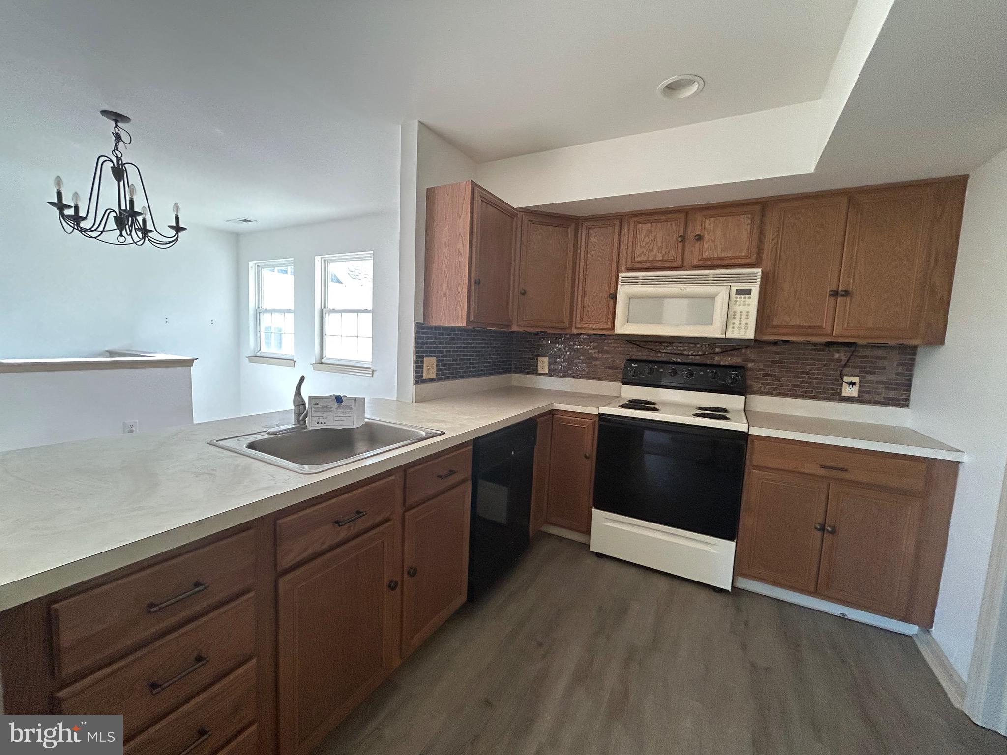 THE MEADOWS - Residential