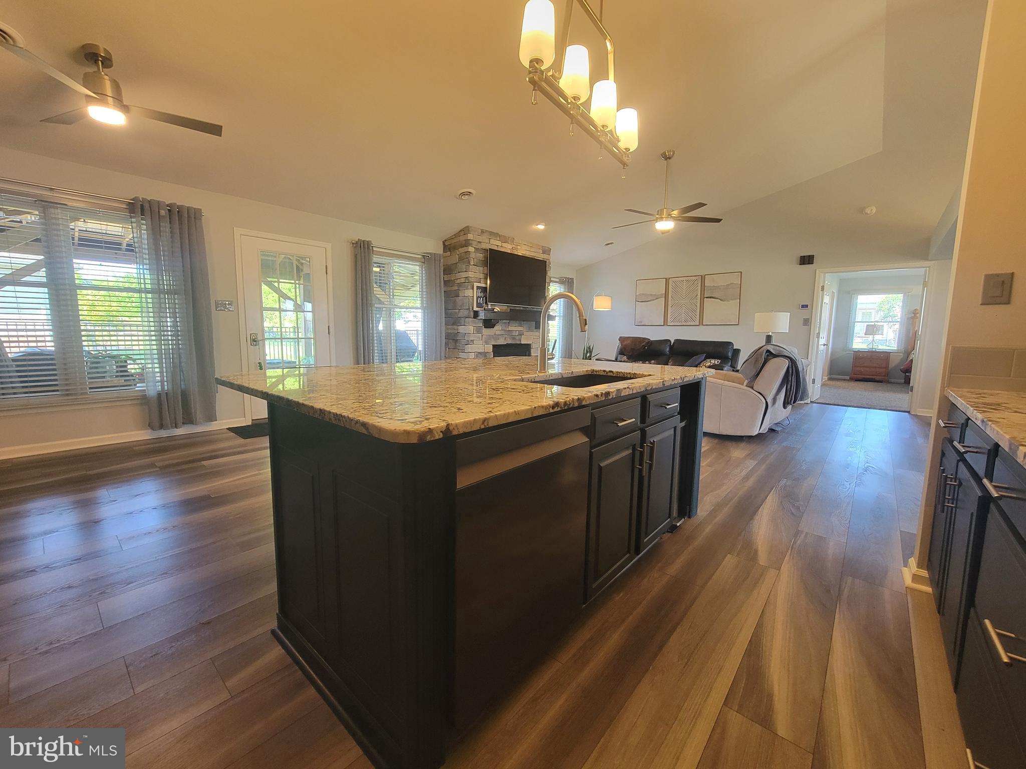 SOUTH POINTE - Residential