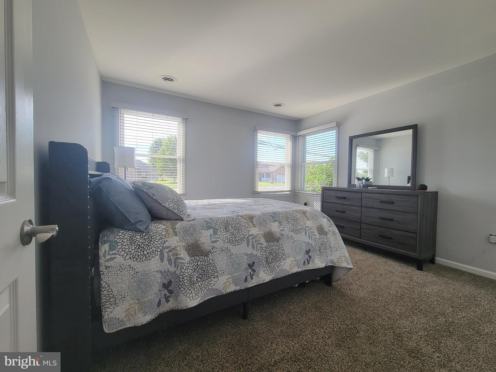 SOUTH POINTE - Residential