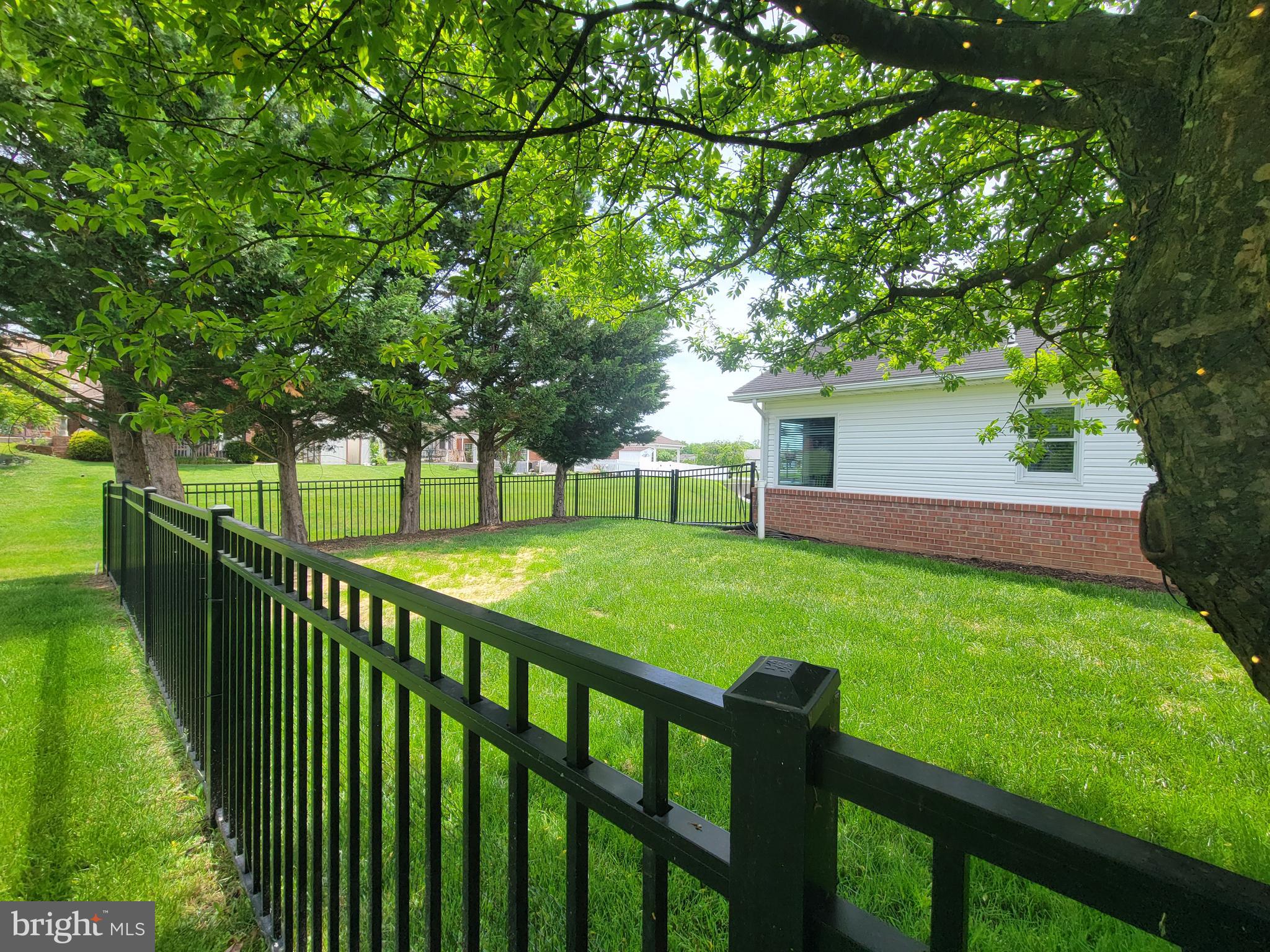 SOUTH POINTE - Residential