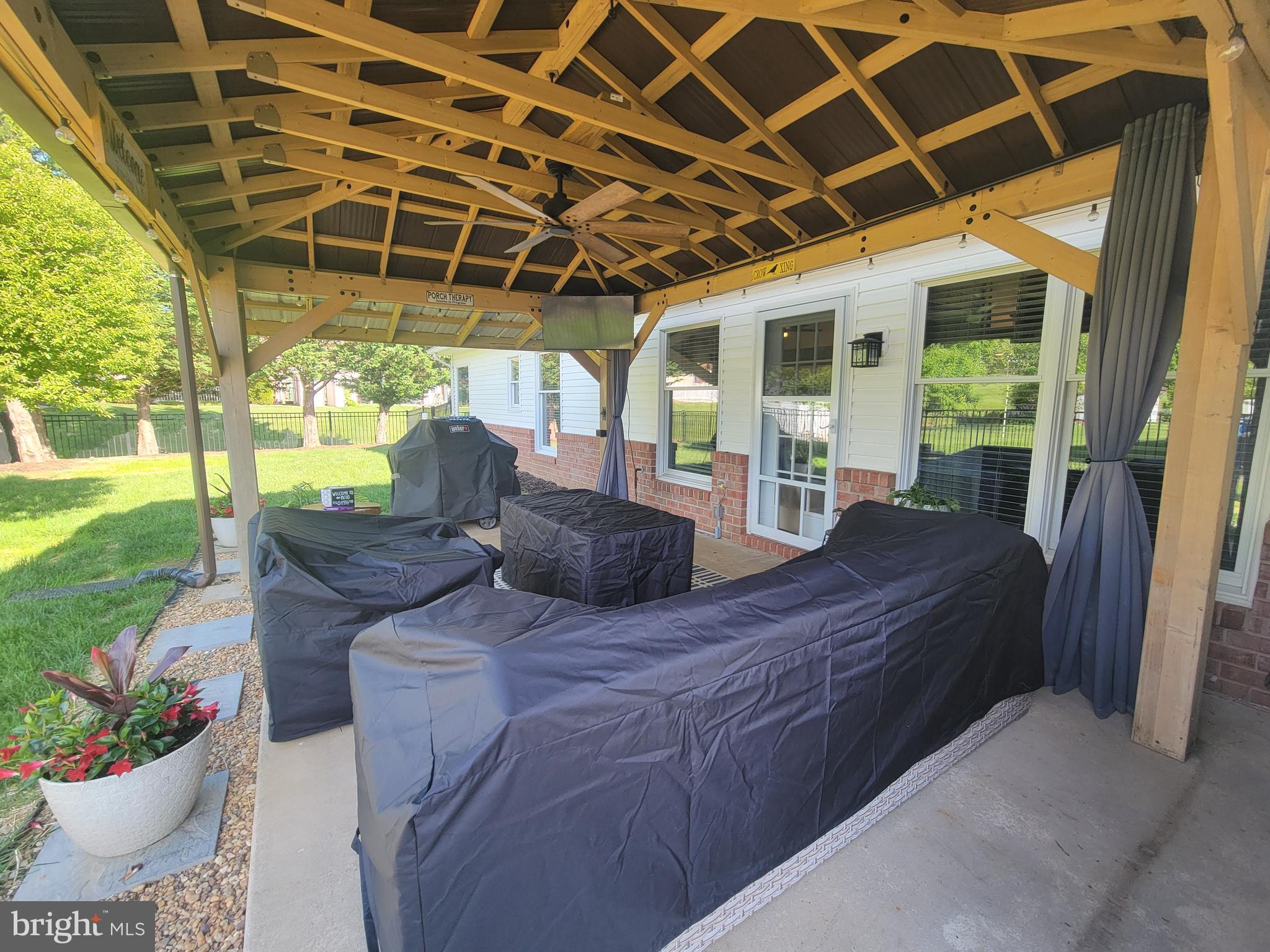 SOUTH POINTE - Residential