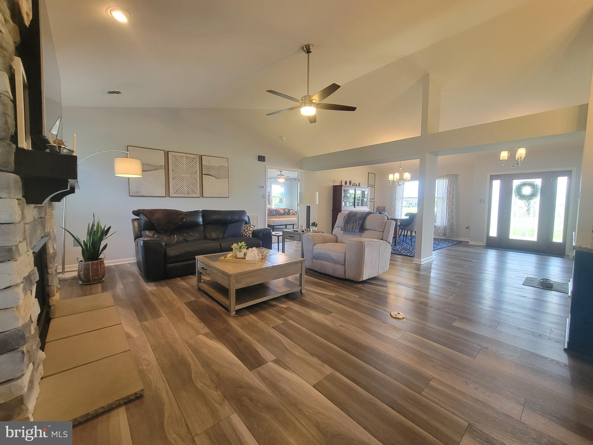 SOUTH POINTE - Residential