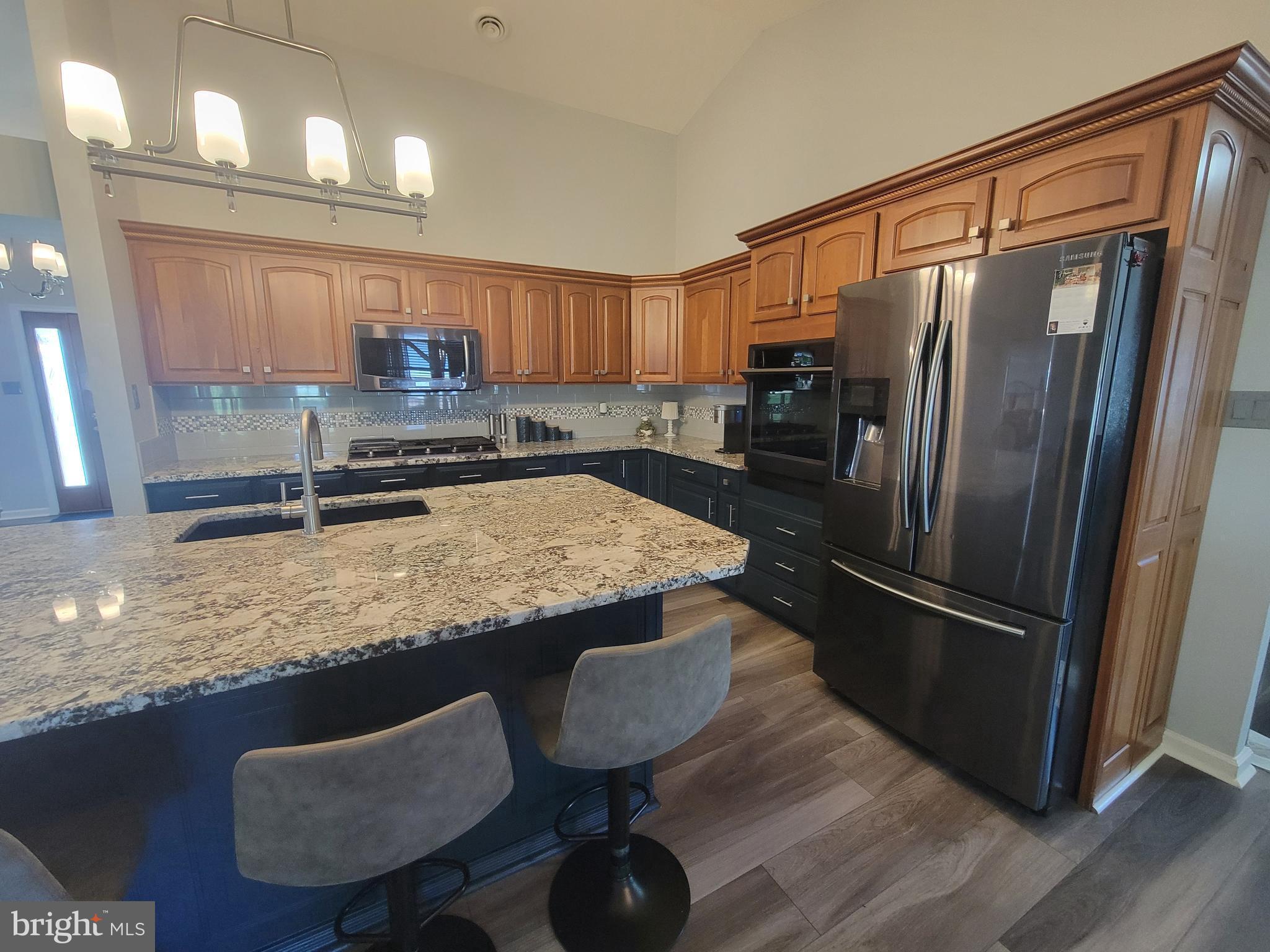 SOUTH POINTE - Residential