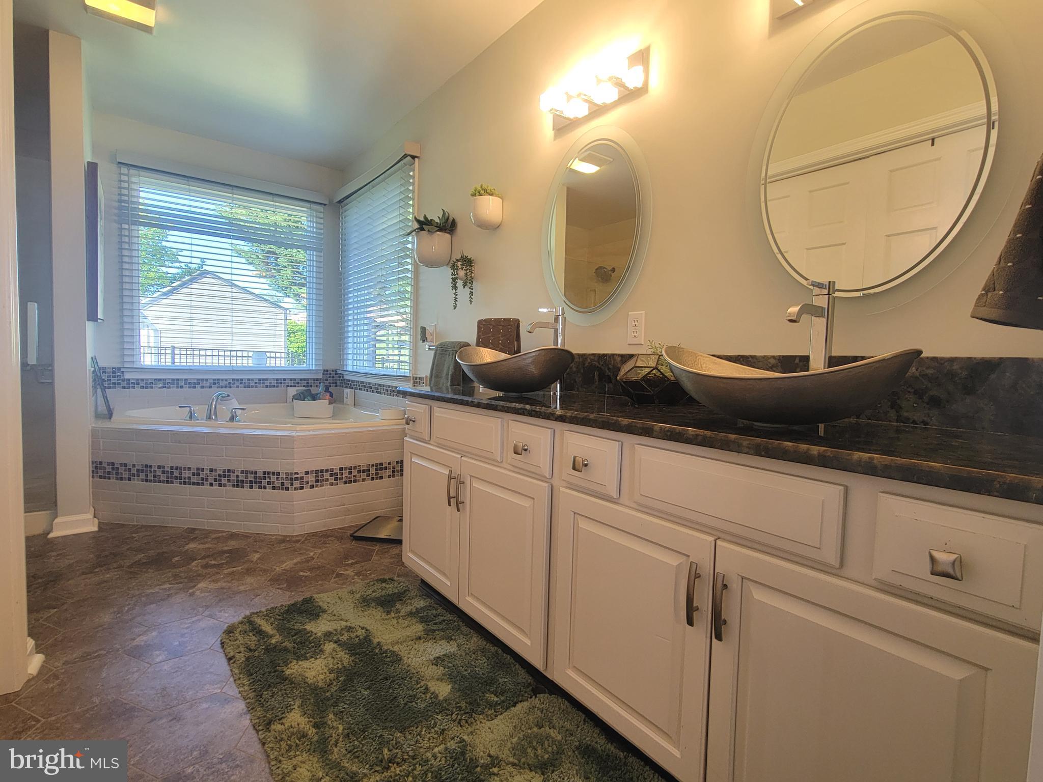 SOUTH POINTE - Residential