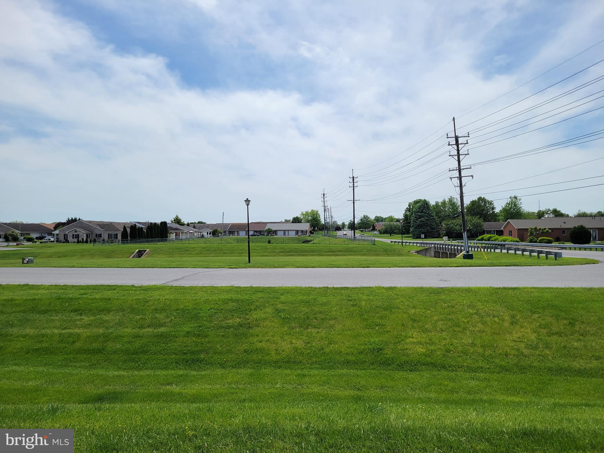 SOUTH POINTE - Residential