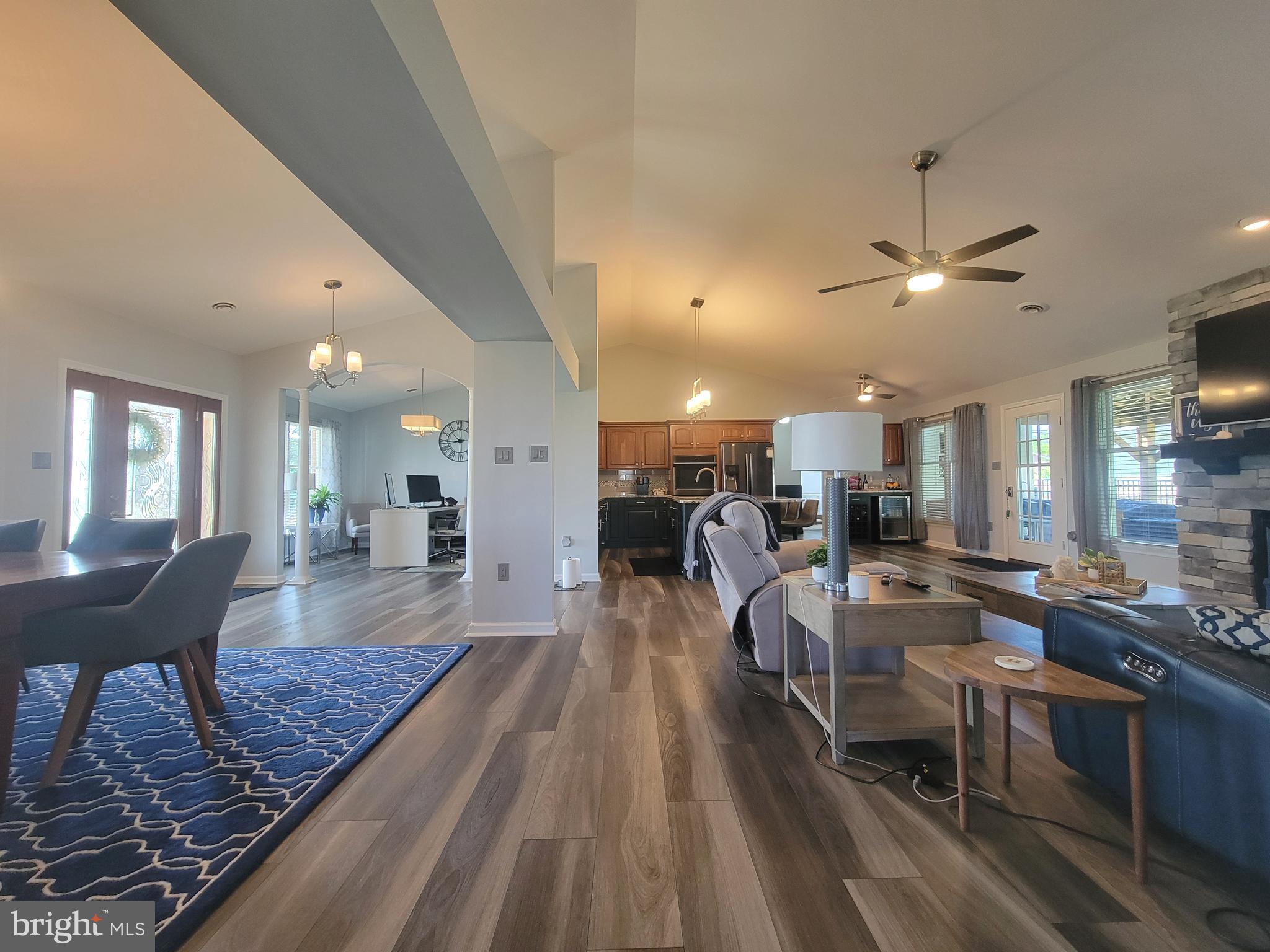 SOUTH POINTE - Residential