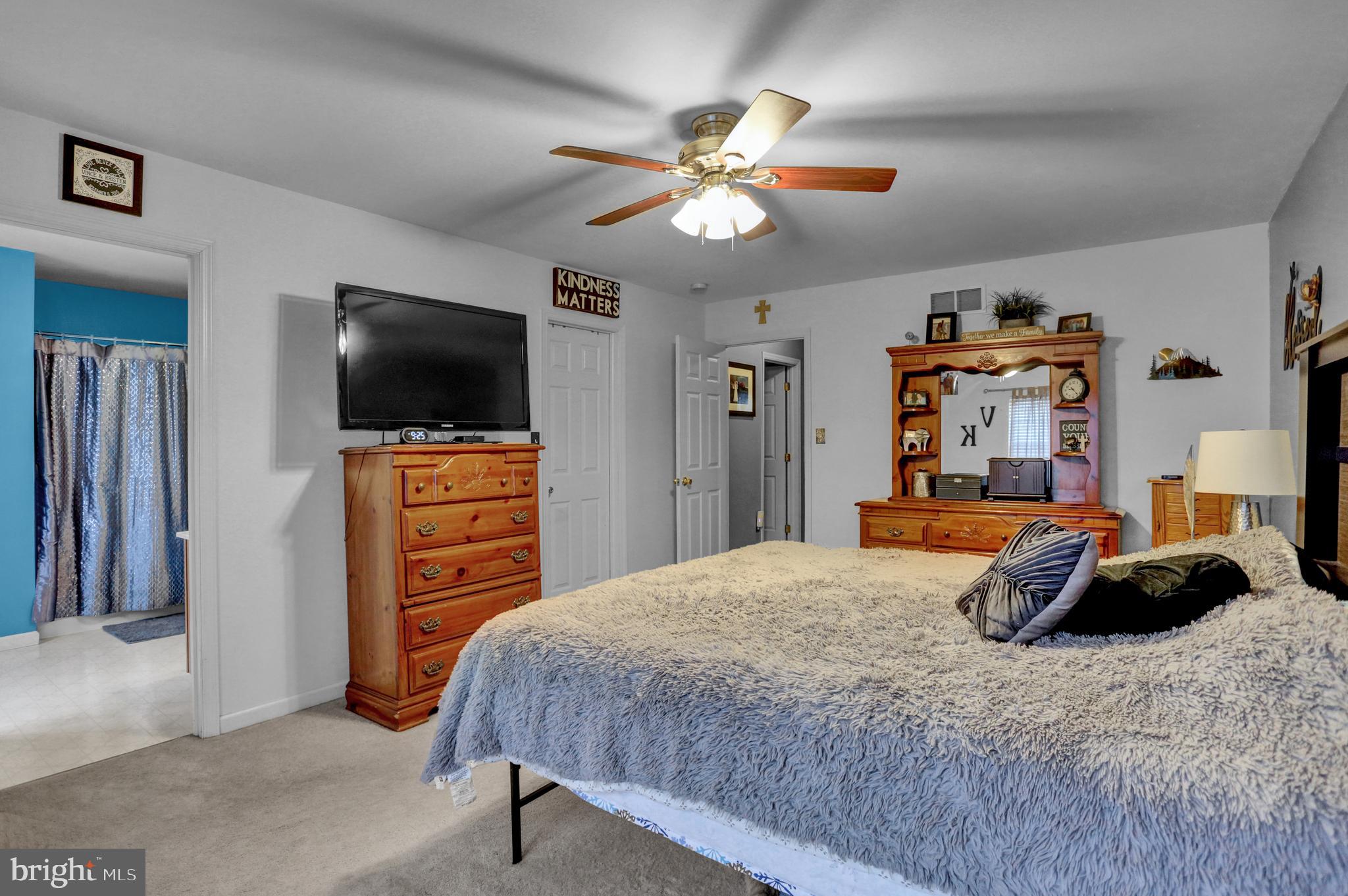 BEVERLY HEIGHTS - Residential