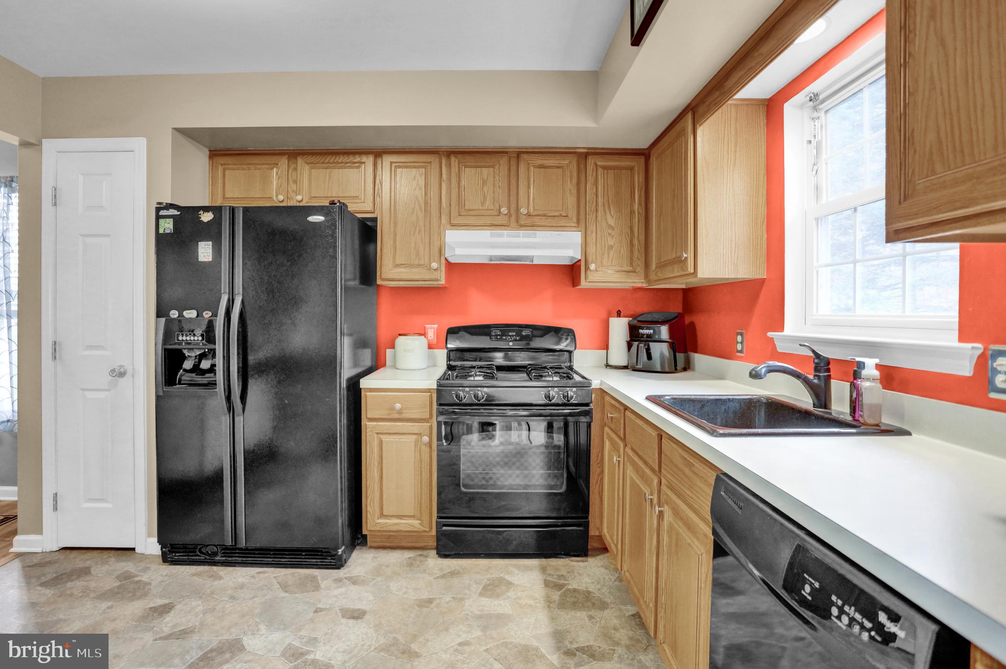 BEVERLY HEIGHTS - Residential