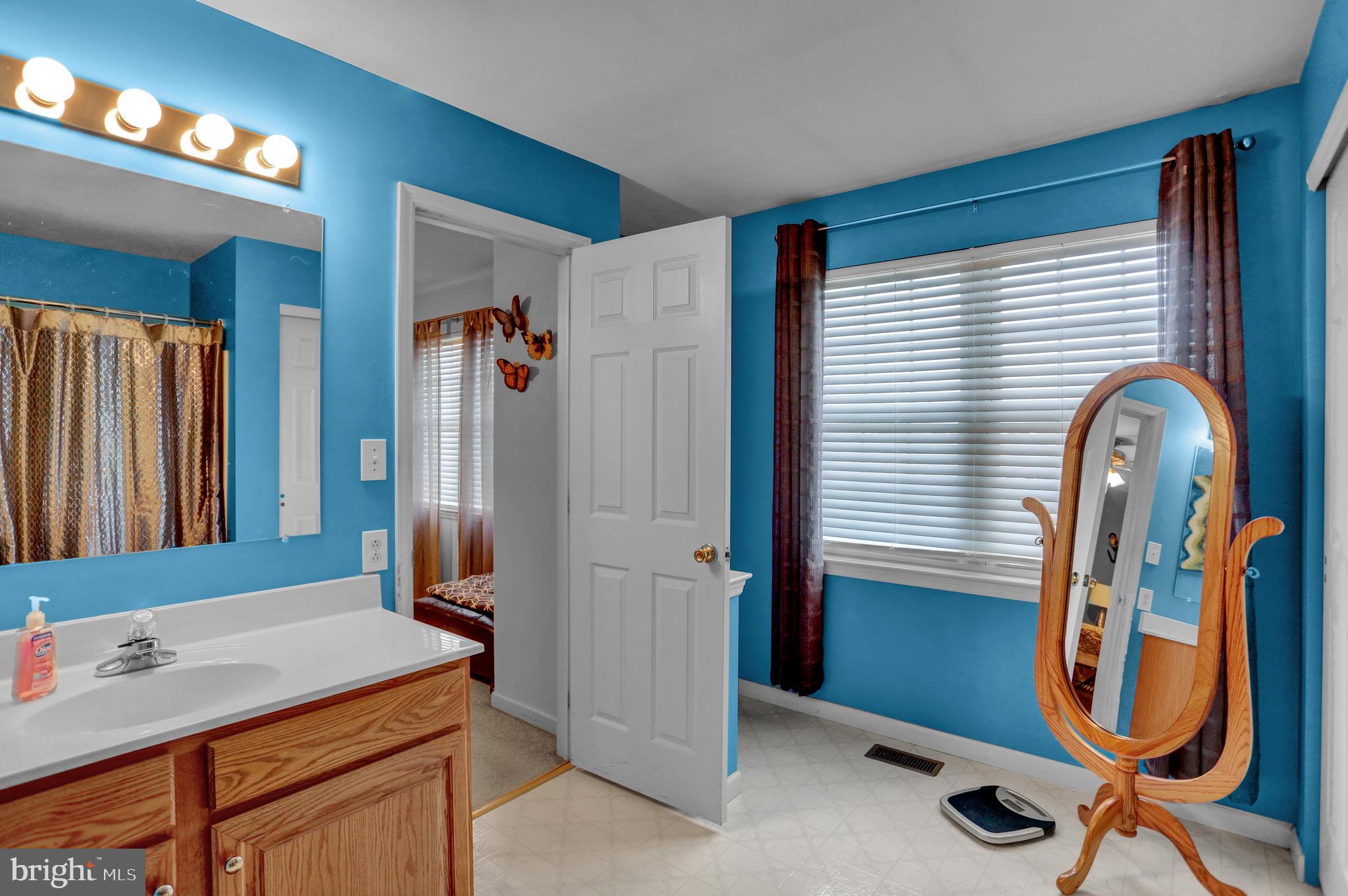 BEVERLY HEIGHTS - Residential