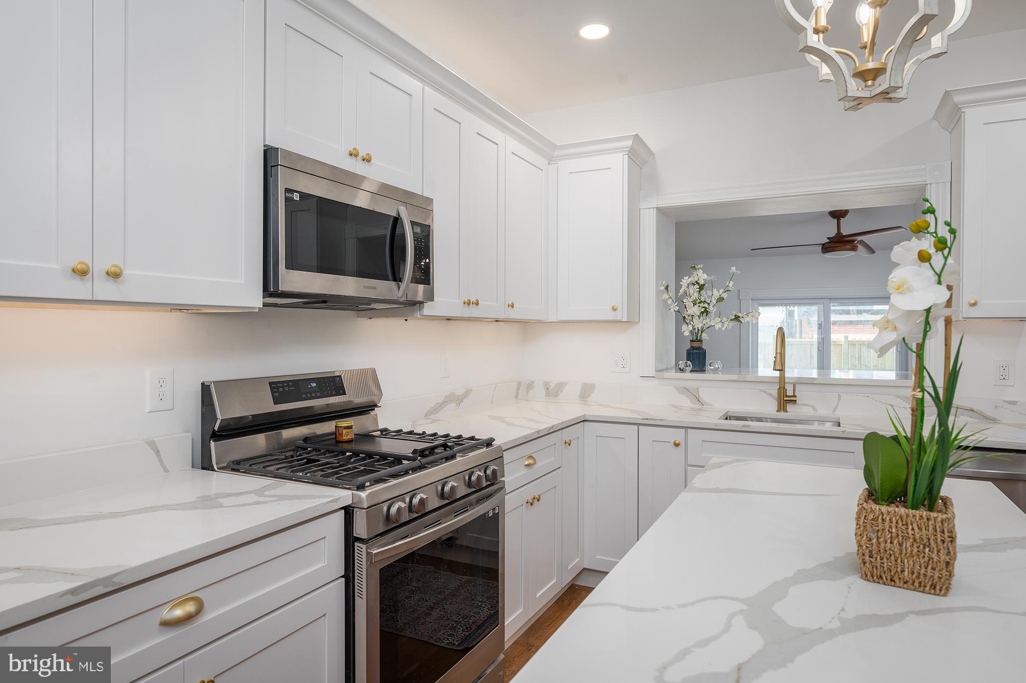 HIGHLANDTOWN - Residential