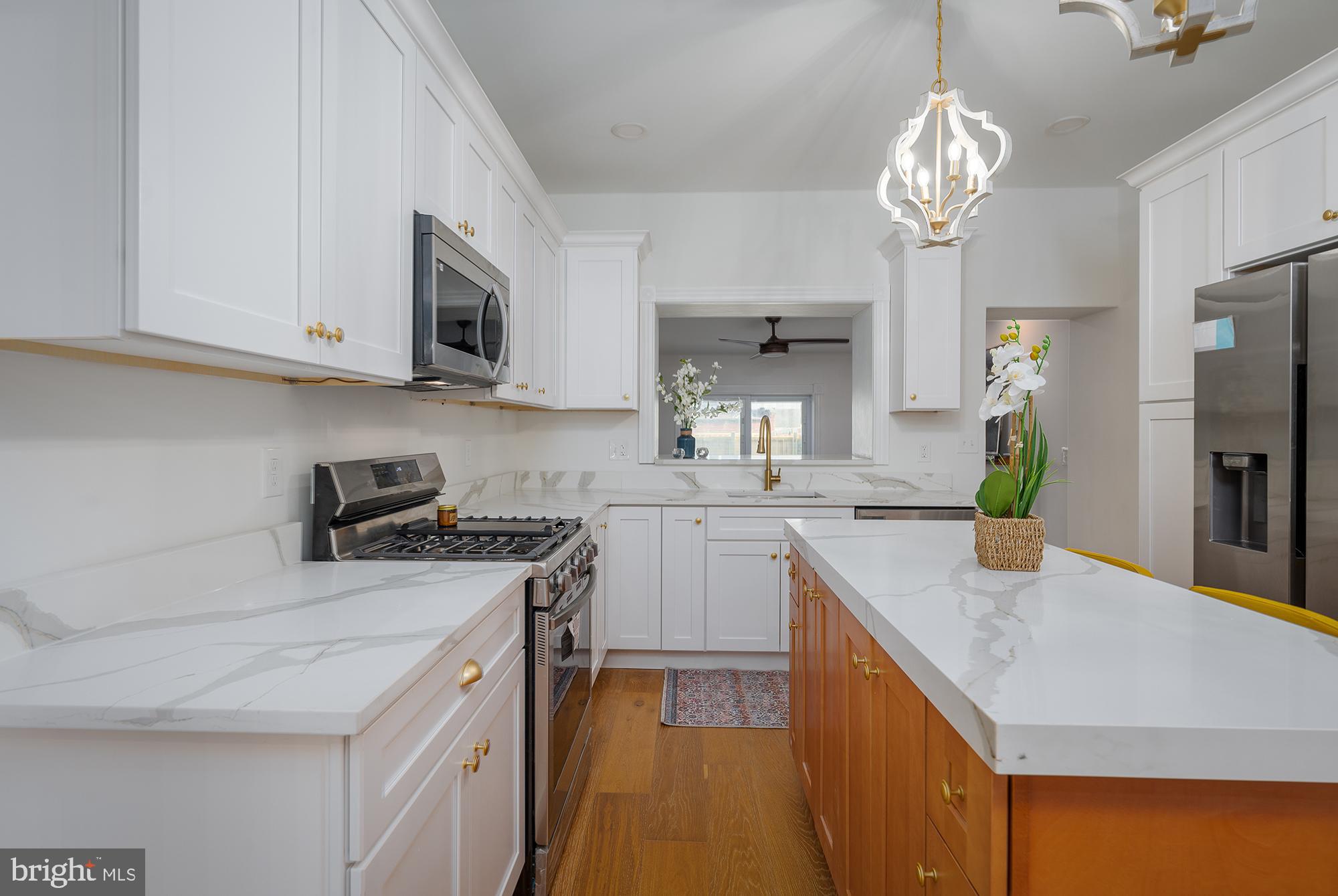 HIGHLANDTOWN - Residential