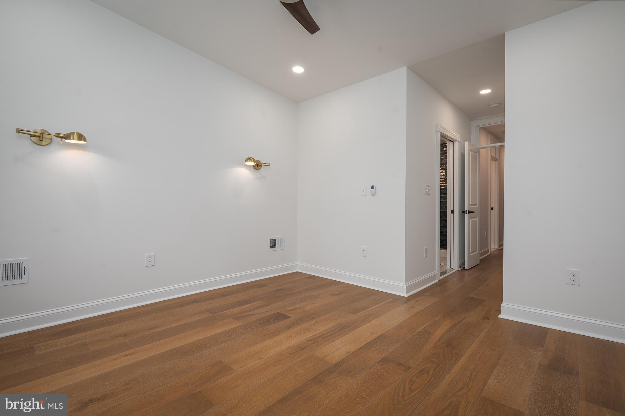 HIGHLANDTOWN - Residential