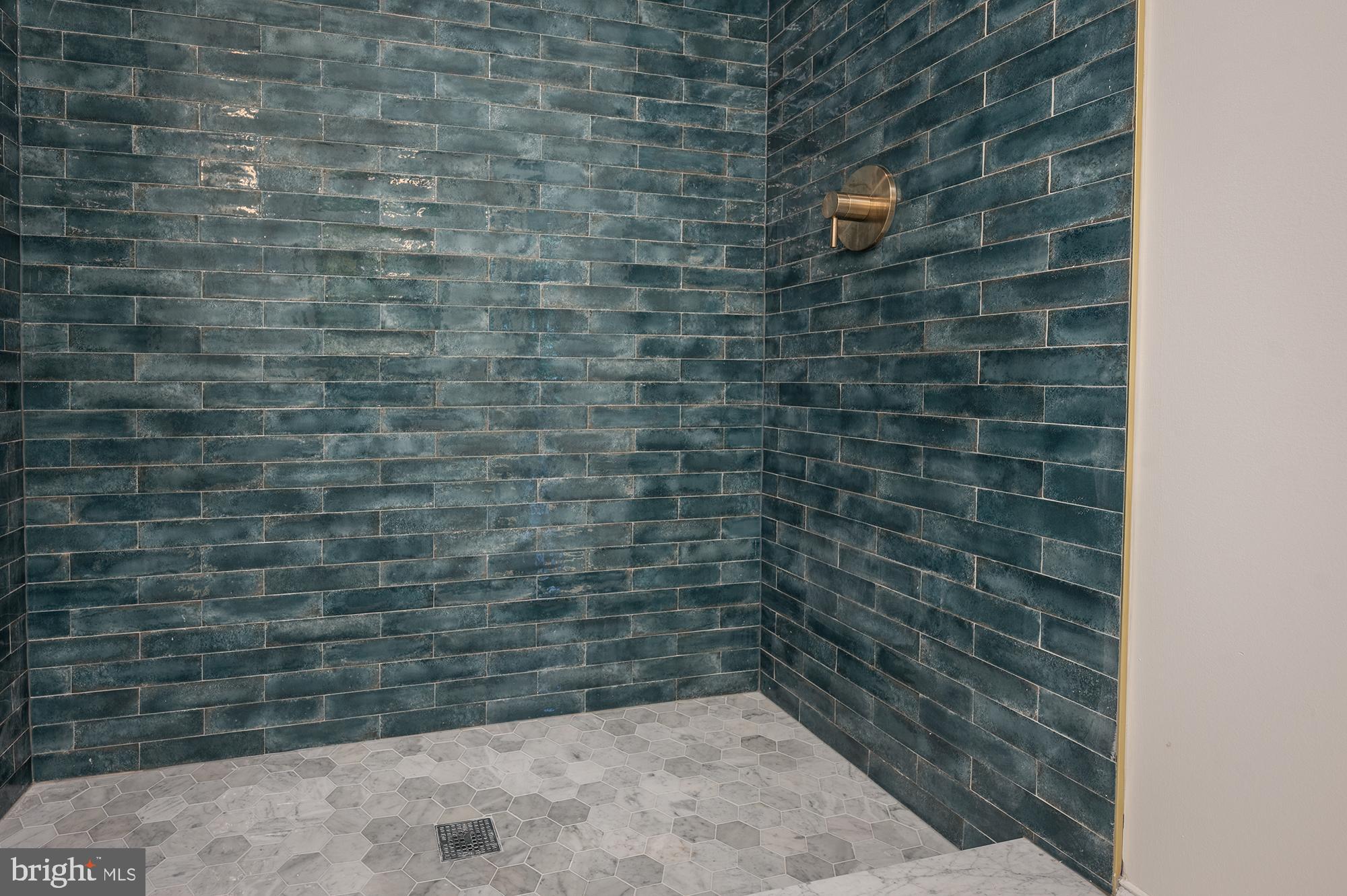 HIGHLANDTOWN - Residential