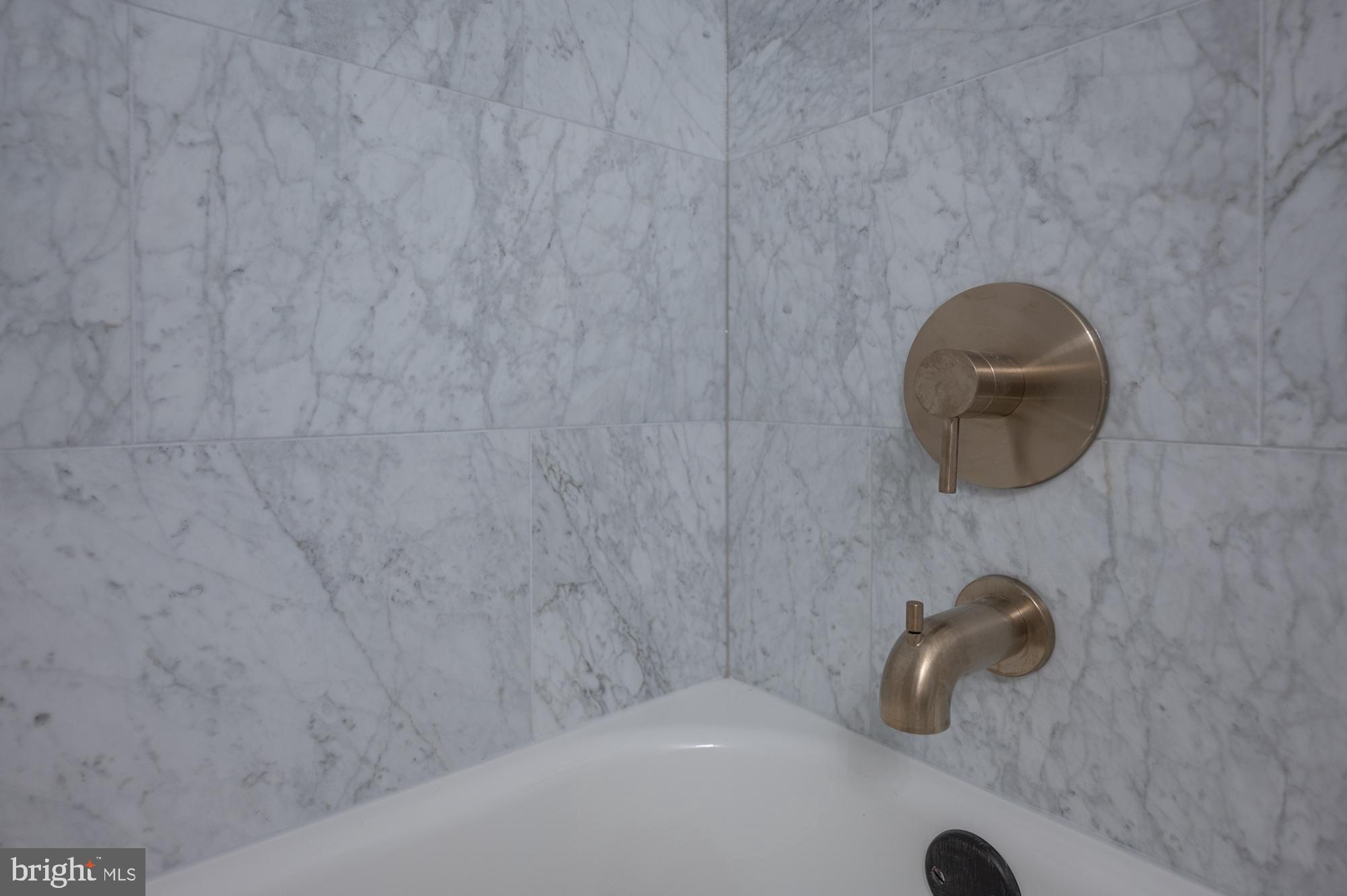 HIGHLANDTOWN - Residential