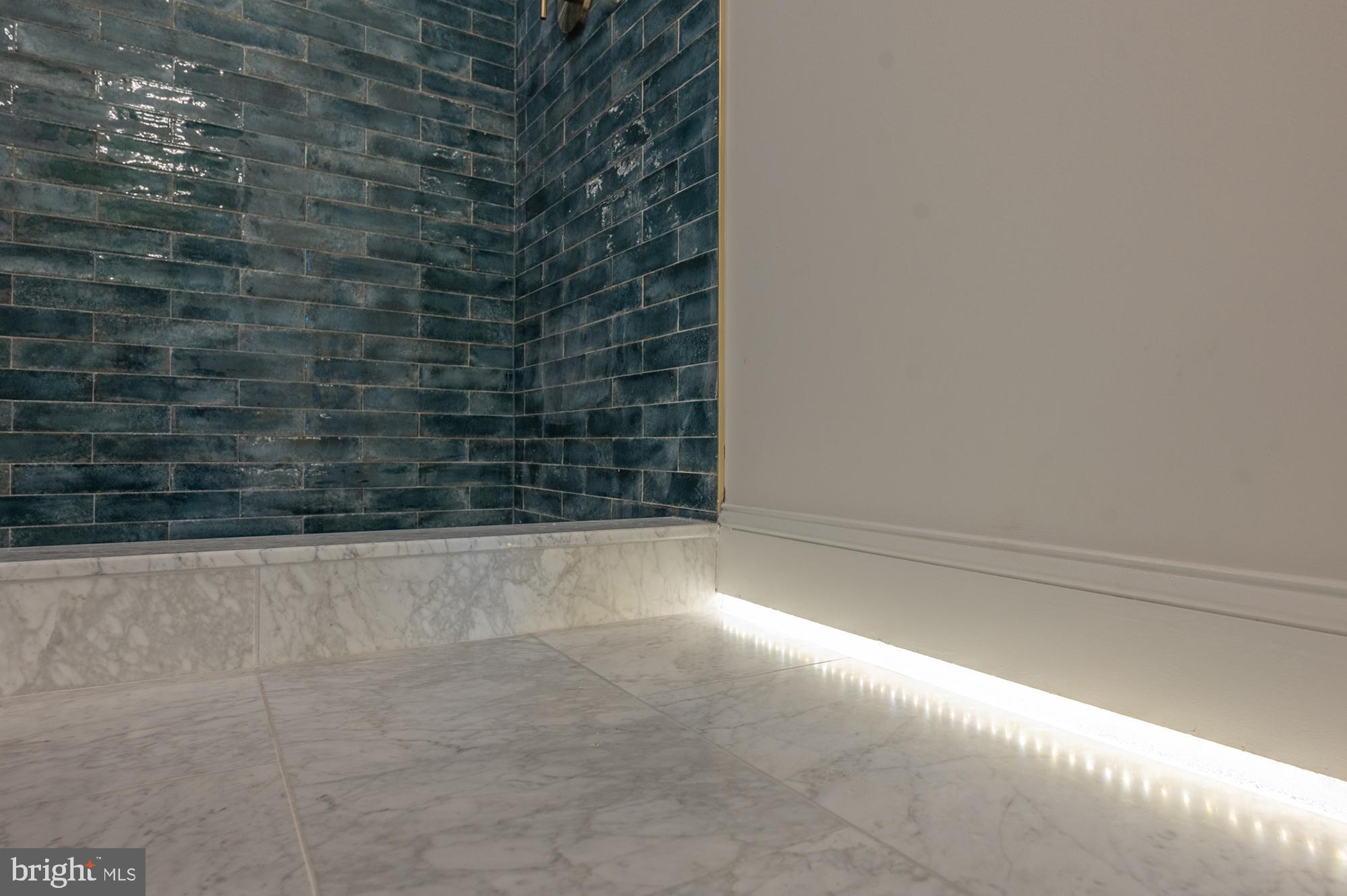 HIGHLANDTOWN - Residential