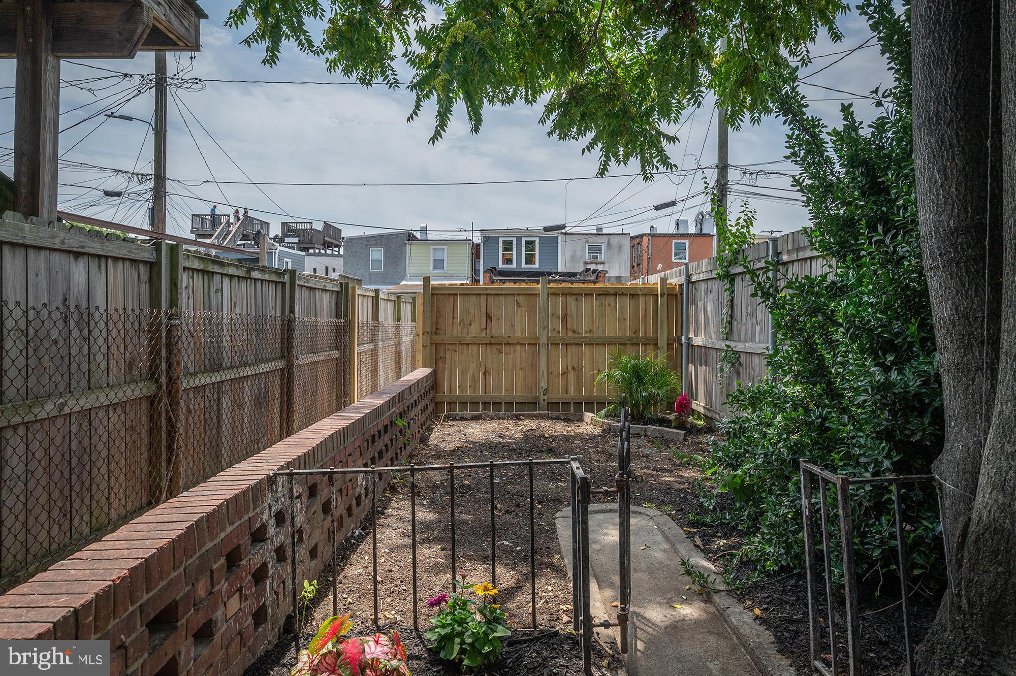 HIGHLANDTOWN - Residential