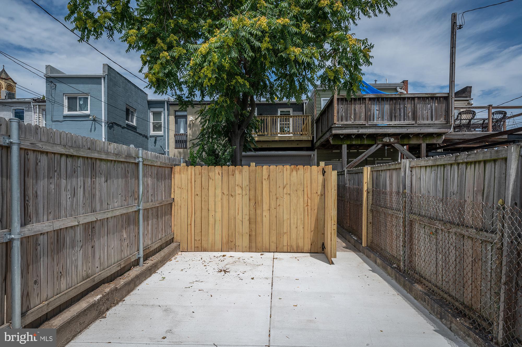 HIGHLANDTOWN - Residential