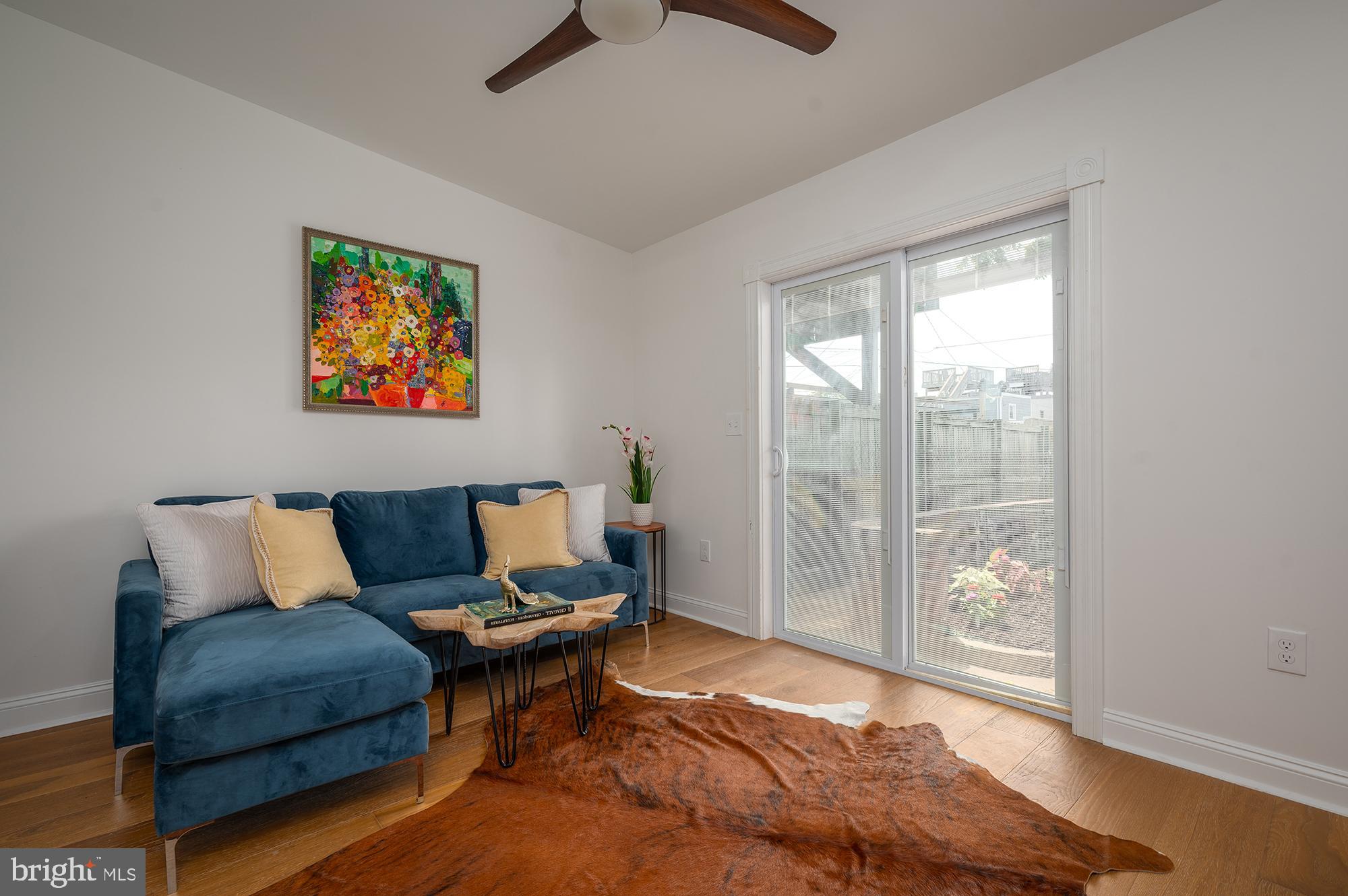 HIGHLANDTOWN - Residential