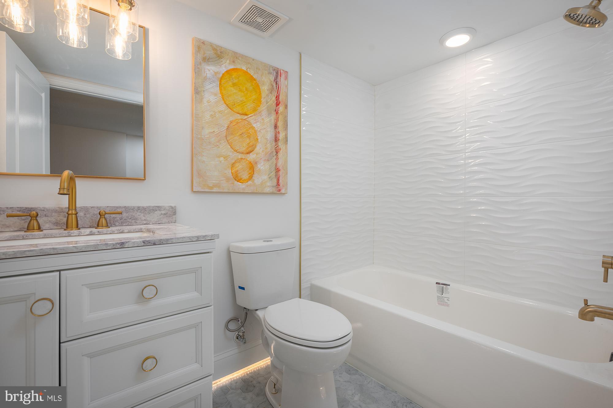 HIGHLANDTOWN - Residential