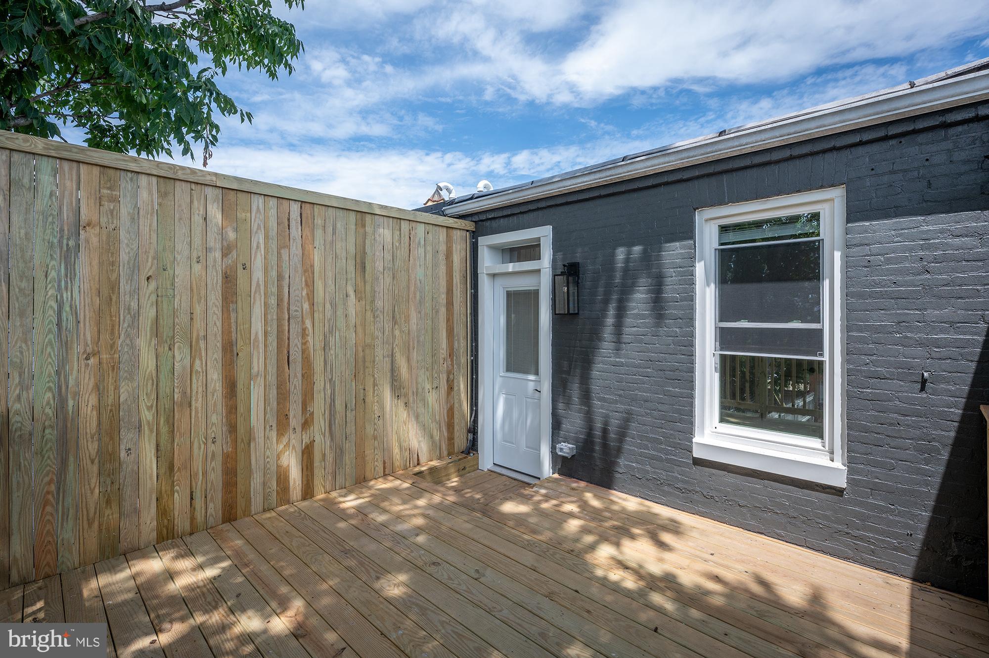 HIGHLANDTOWN - Residential