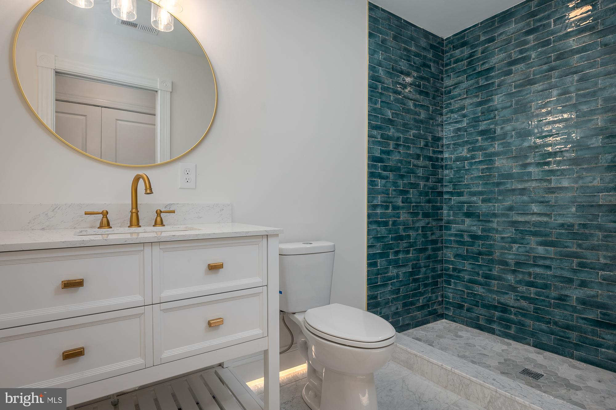 HIGHLANDTOWN - Residential