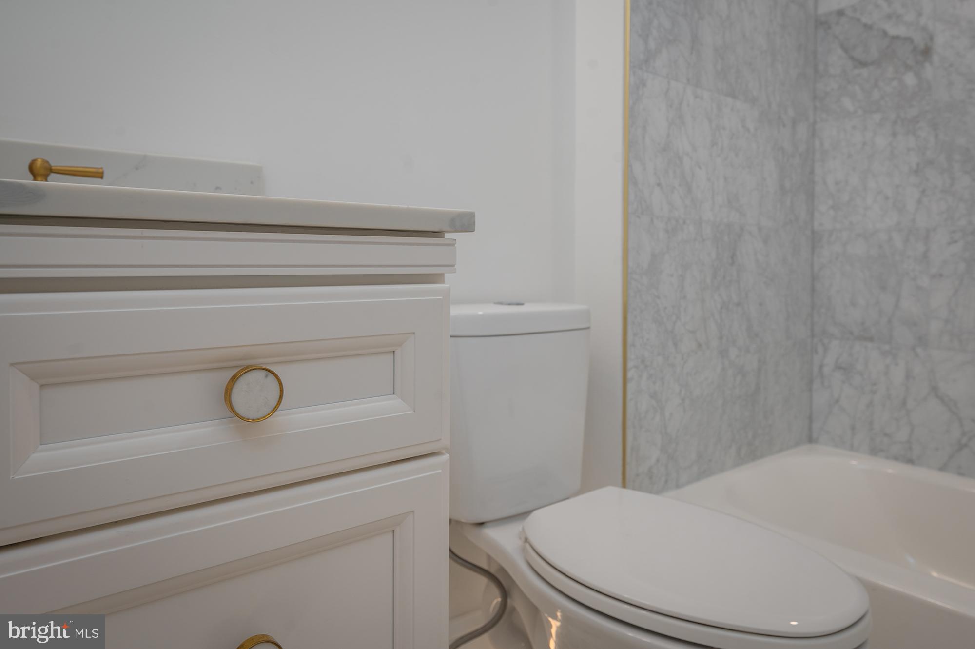 HIGHLANDTOWN - Residential