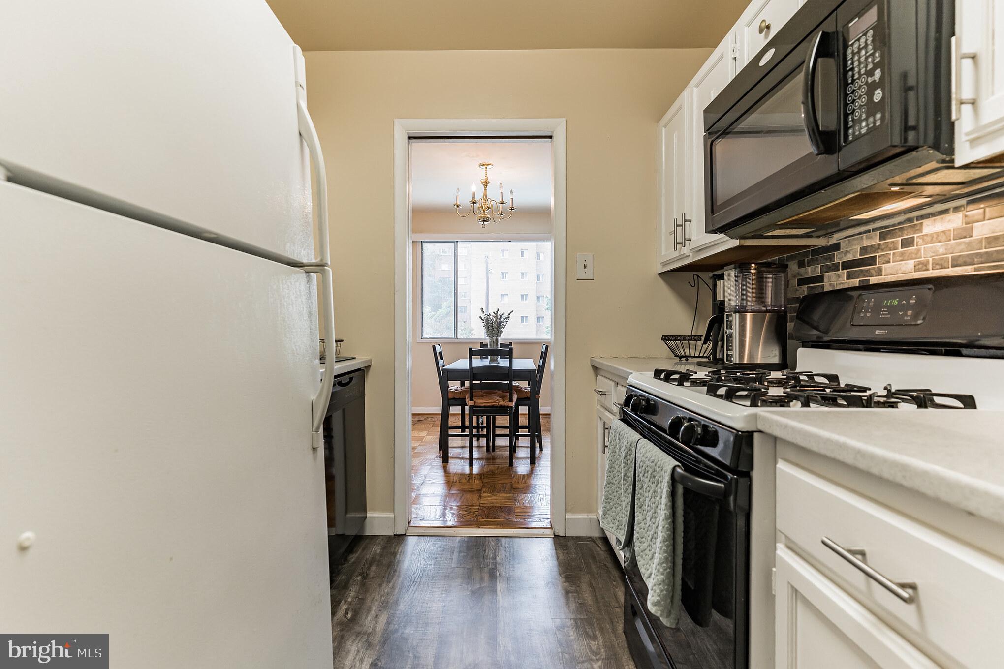 LANCASTER - Residential Lease