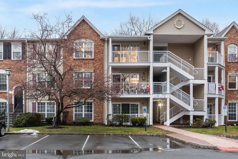 Photo of 98 Chambord Court, HAMILTON, NJ 08619 (MLS # NJME2071254)