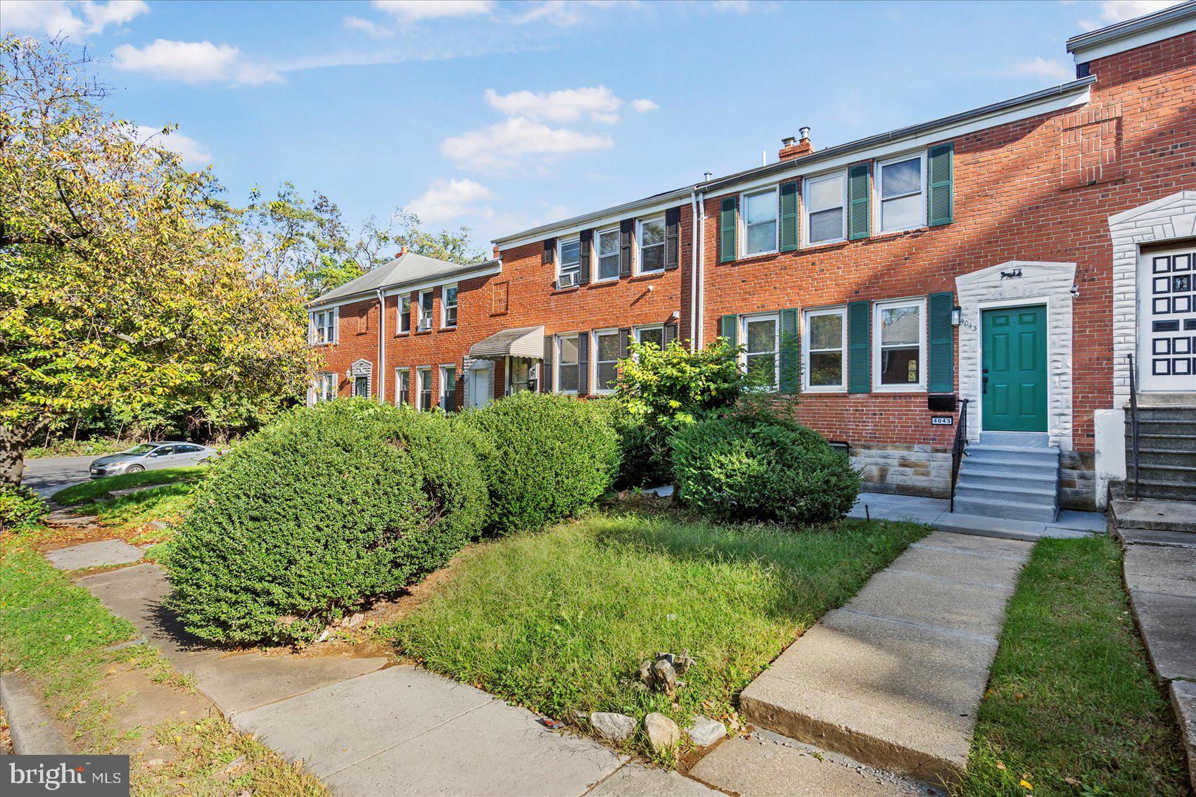 4043 CEDARDALE ROAD