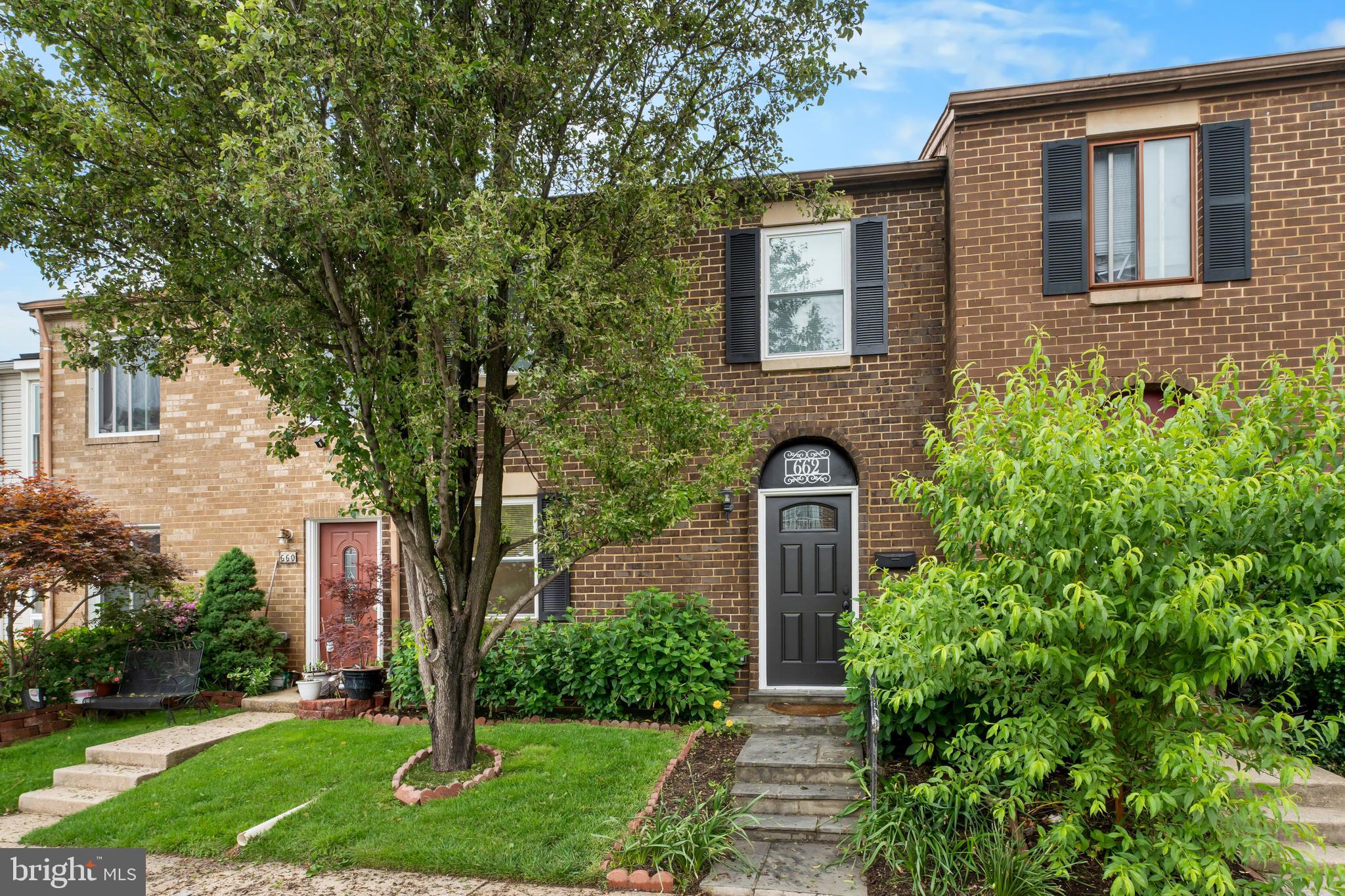 662 WEST SIDE DRIVE 1-H