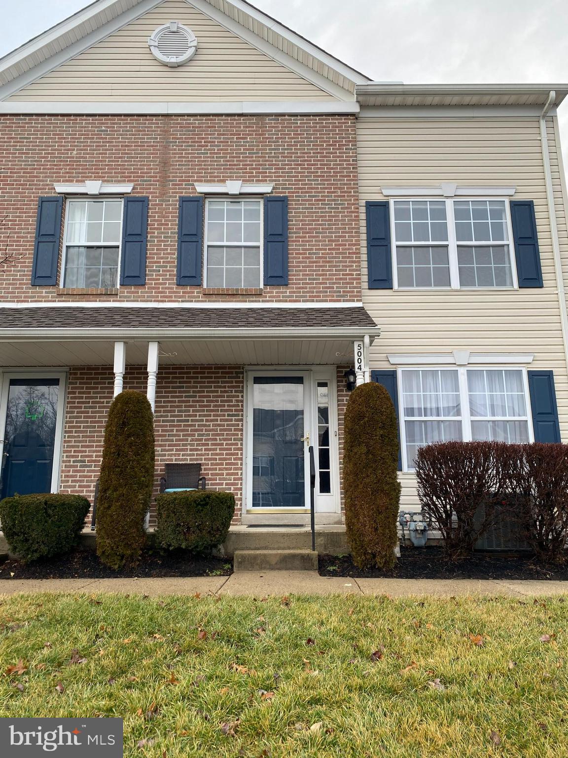 Excellent, well maintained-move in ready 2 Bedroom, 1 1/2 bath Town Home conveniently located in Central Bucks school district with plenty of parking. Kitchen features gas cooking, Refrigerator, dishwasher and Microwave. Generous sized great room and dining area both with hardwoods. Vinyl hardwoods on 2nd level including loft area. Spacious dining area including a slider to rear patio for grilling or for relaxation in the courtyard. Generous size bedrooms with a bonus Loft area perfect for your office/library/movie room. Fully painted basement with washer, dryer and plenty of room for storage and/or bonus area for exercise or leisure. Playground within community. This home is located minutes from PA turnpike as well as close to Valley Square Outdoor Center and Creekside Plaza. Easily accessible to shopping, dining, cinemas and major roadways for commuting. No PETS. No smoking indoors. Association fee paid by the Landlord. Available immediately.
