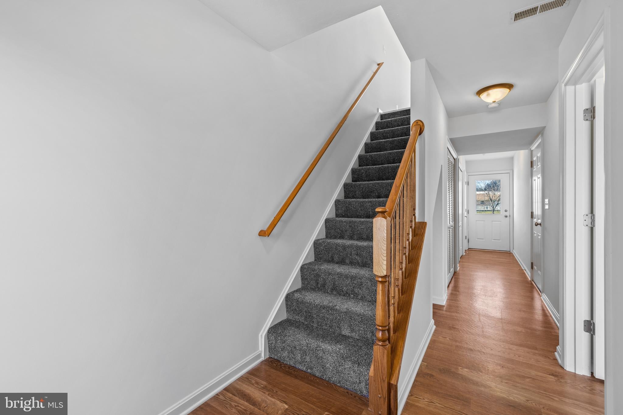 28 HEIGHTS AVE