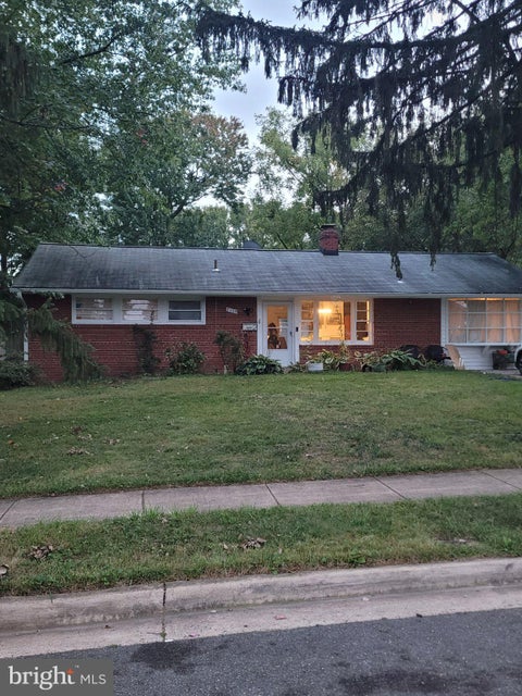Photo of 7119 Jayhawk Street, ANNANDALE, VA 22003 (MLS # VAFX2344610)