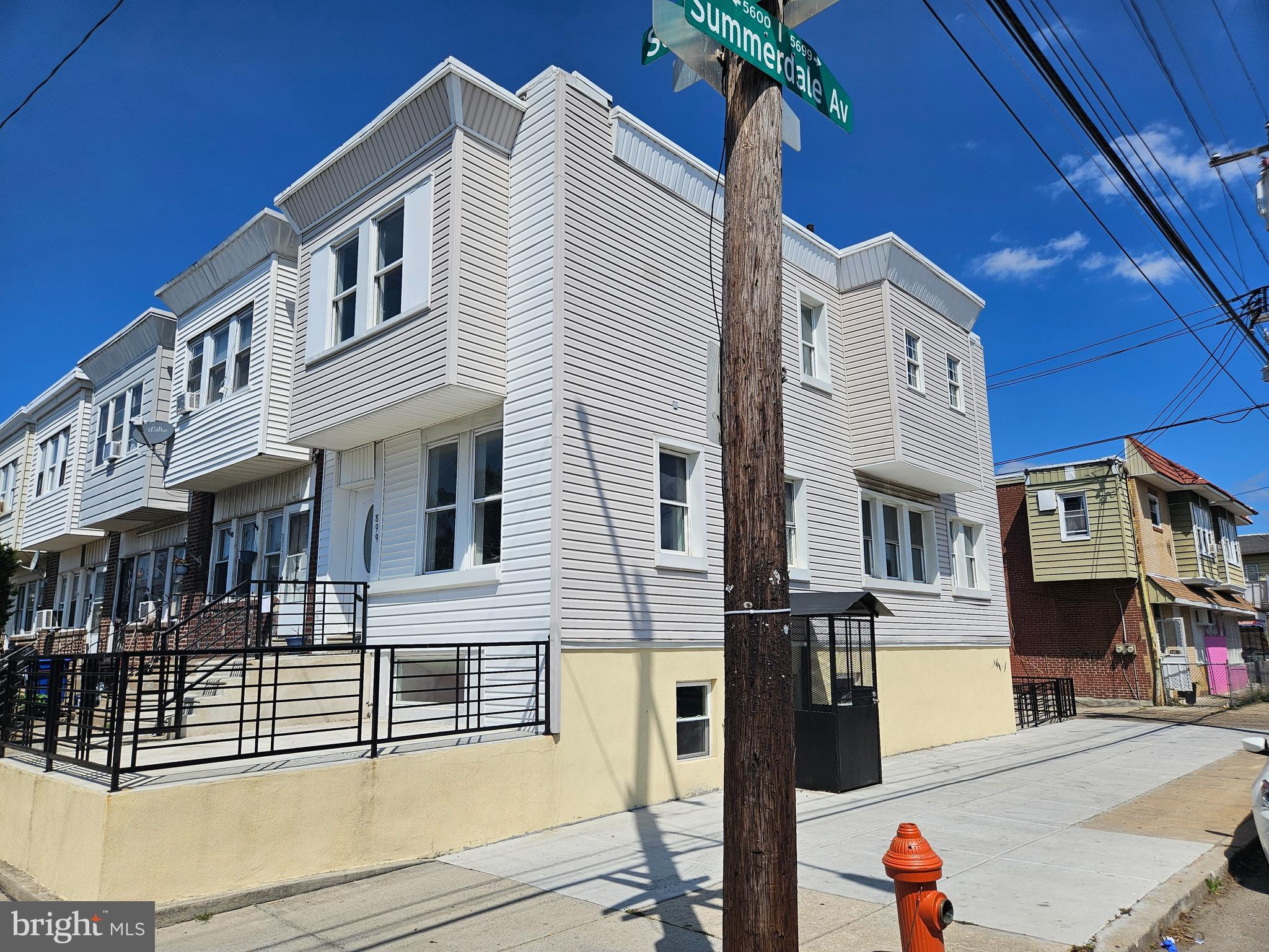 Price reduced! This Large Corner duplex is perfect for an owner or an investor. Renovated from top to bottom, the upstairs could be used as your primary residence, while collecting additional income from a business or residential rental downstairs. The top unit provides a 1200 interior square feet, fully updated 3 bedroom, 1 bath with modern living room, dining room and kitchen. Downstairs is currently a beautiful 1 bedroom with open concept living room and kitchen, a full bath and utility area. The downstairs has been used for businesses in the past, and zoned as mixed use, but is currently zoned residential. Each unit has their own entrance, with all utilities separate. Don't Wait! Make this space your Own!