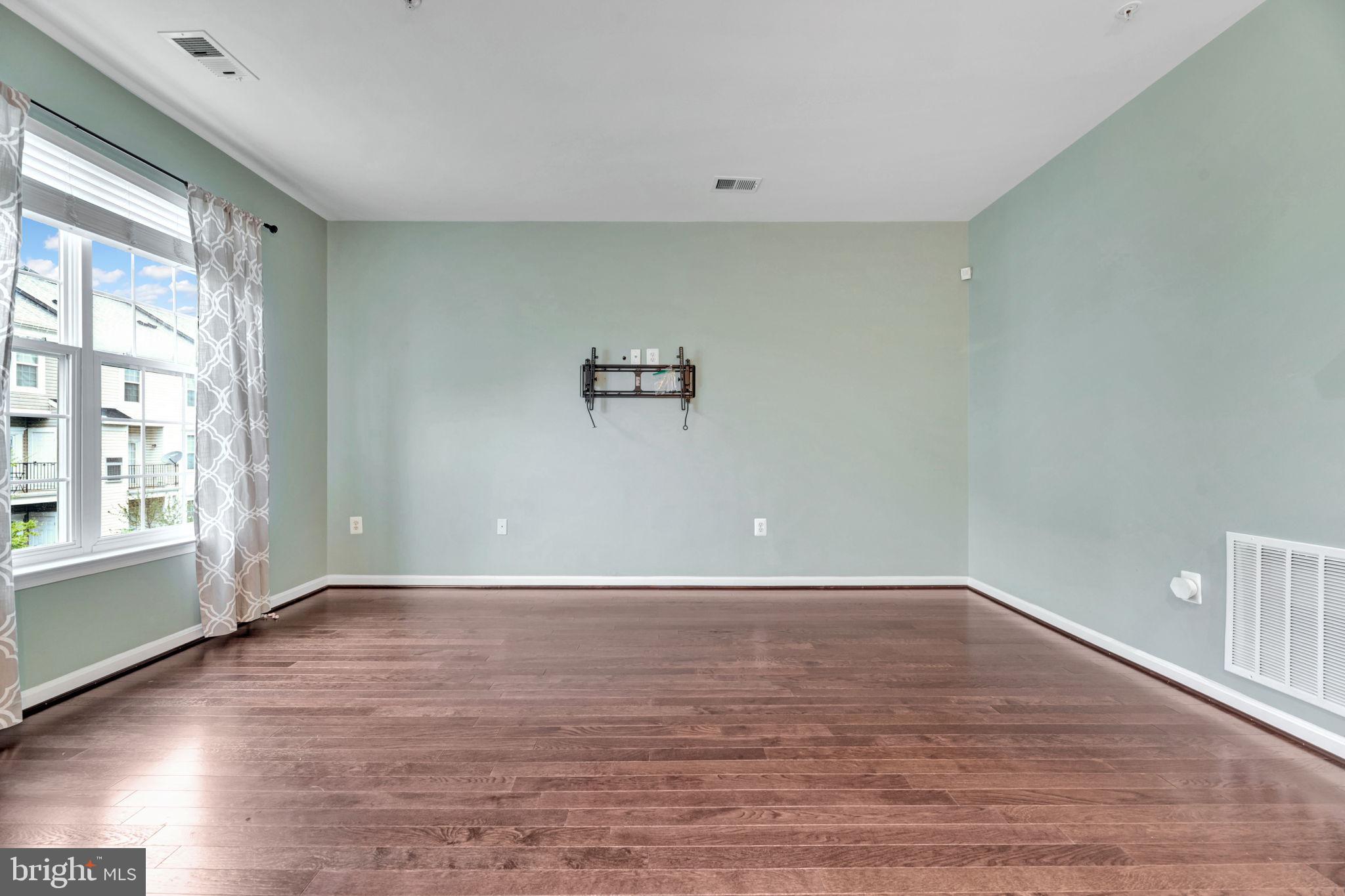 TOWN CENTER AT CAMP SPRINGS - Residential Lease