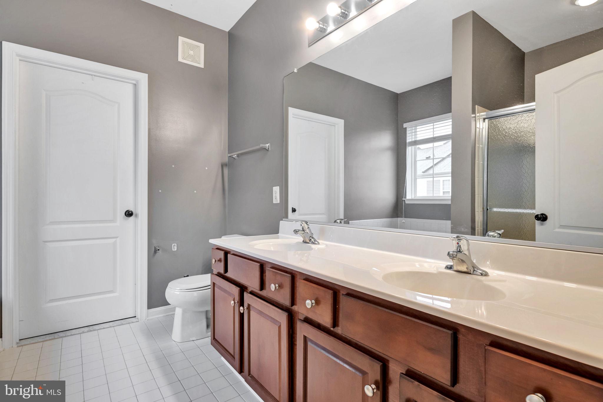 TOWN CENTER AT CAMP SPRINGS - Residential Lease