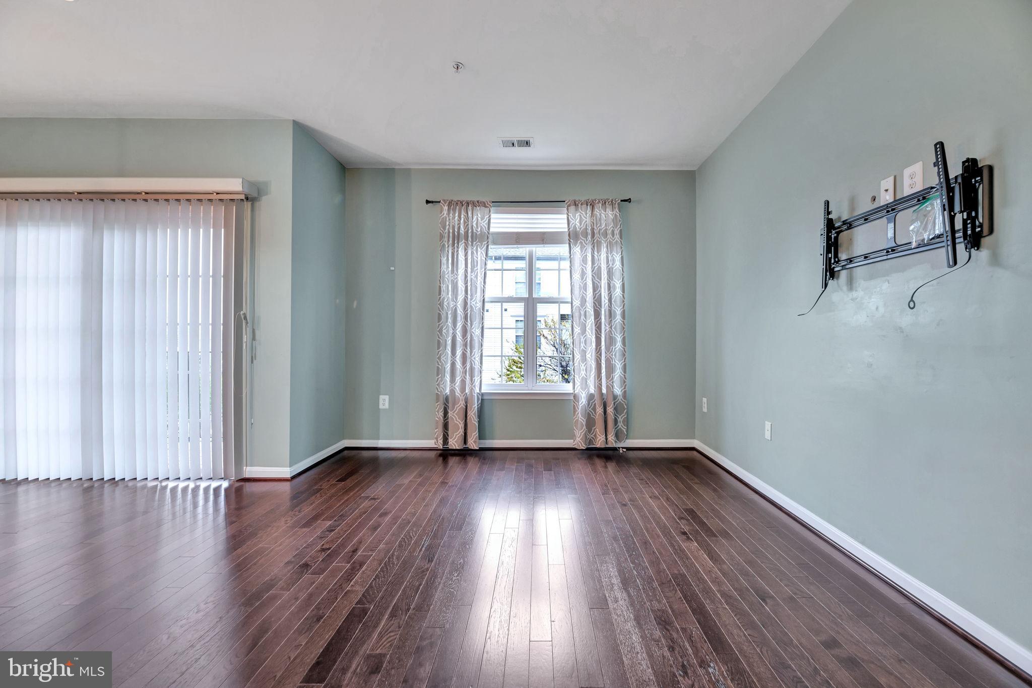 TOWN CENTER AT CAMP SPRINGS - Residential Lease