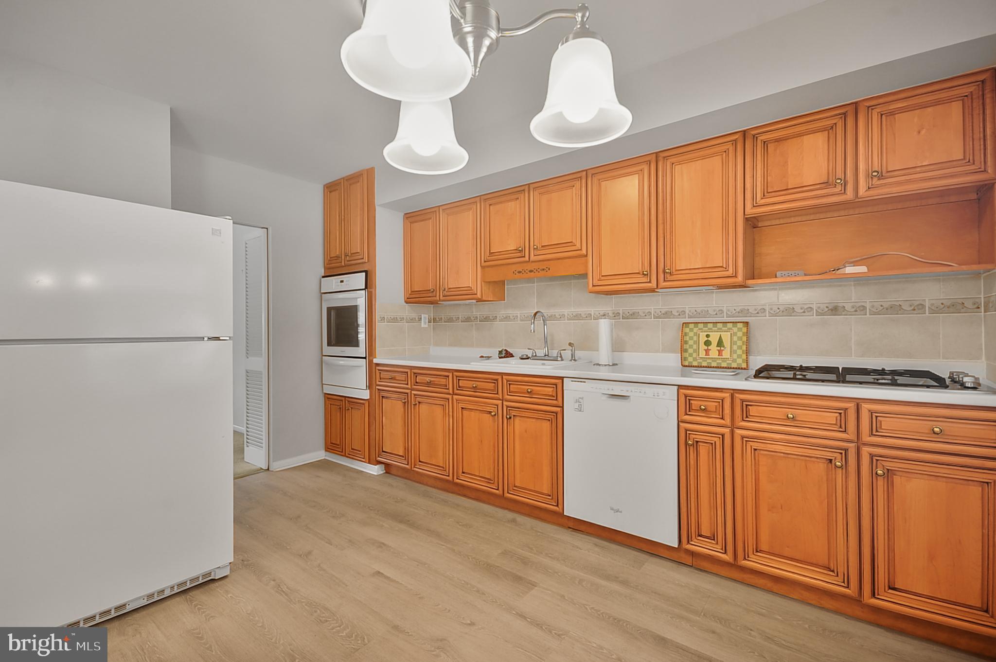 BURGUNDY HILLS - Residential