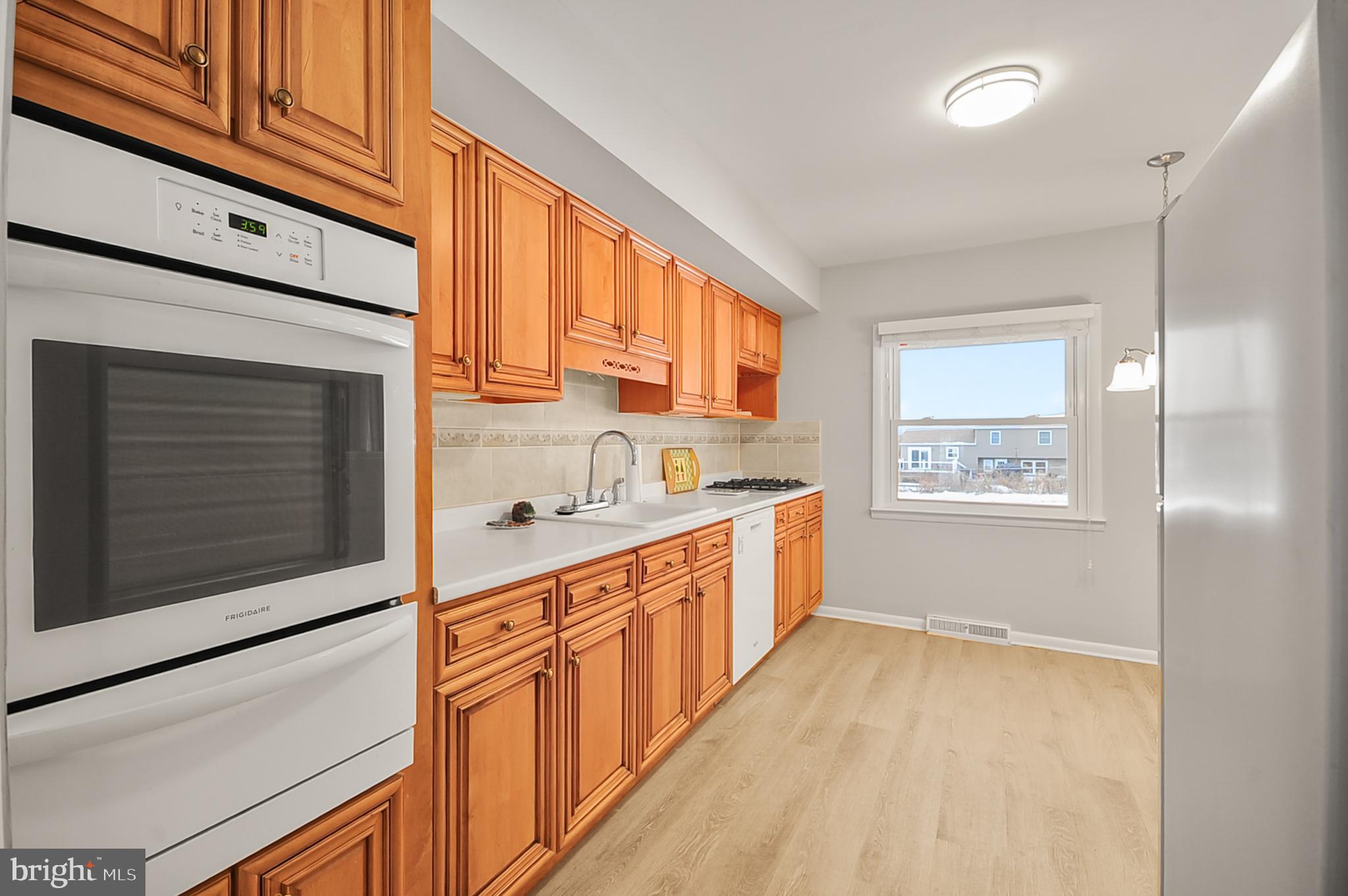 BURGUNDY HILLS - Residential