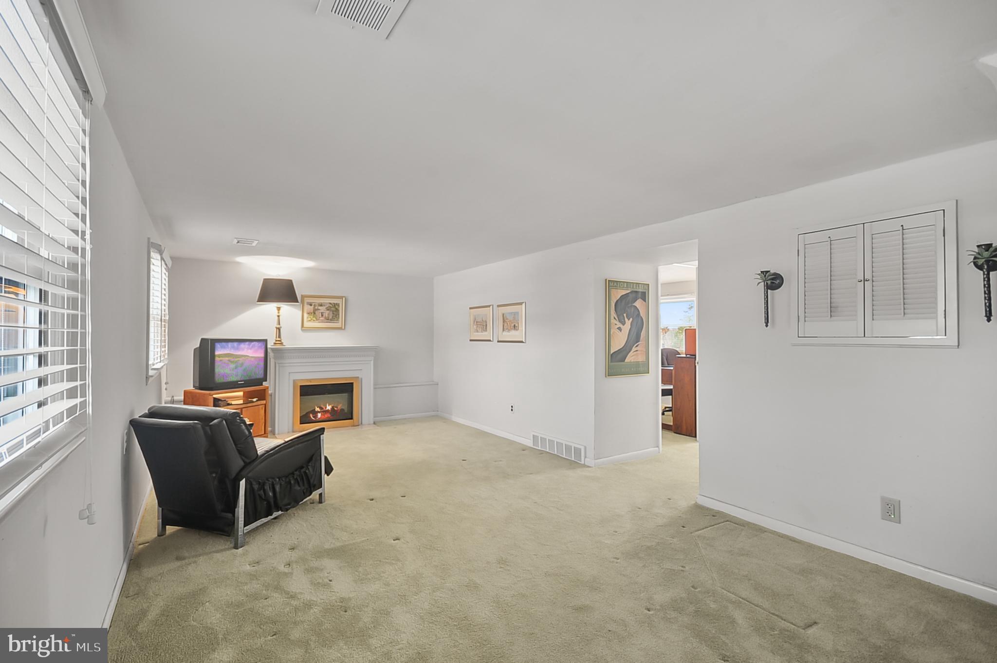 BURGUNDY HILLS - Residential