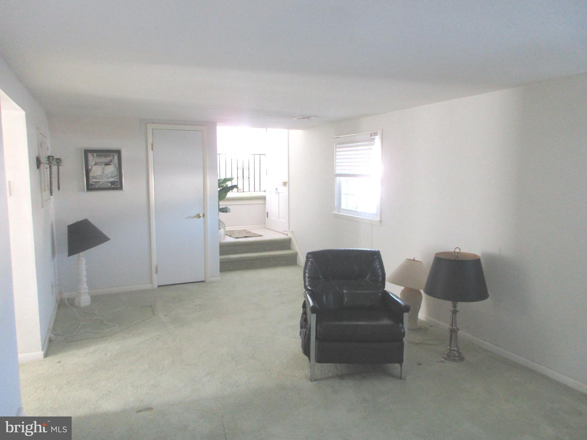 BURGUNDY HILLS - Residential