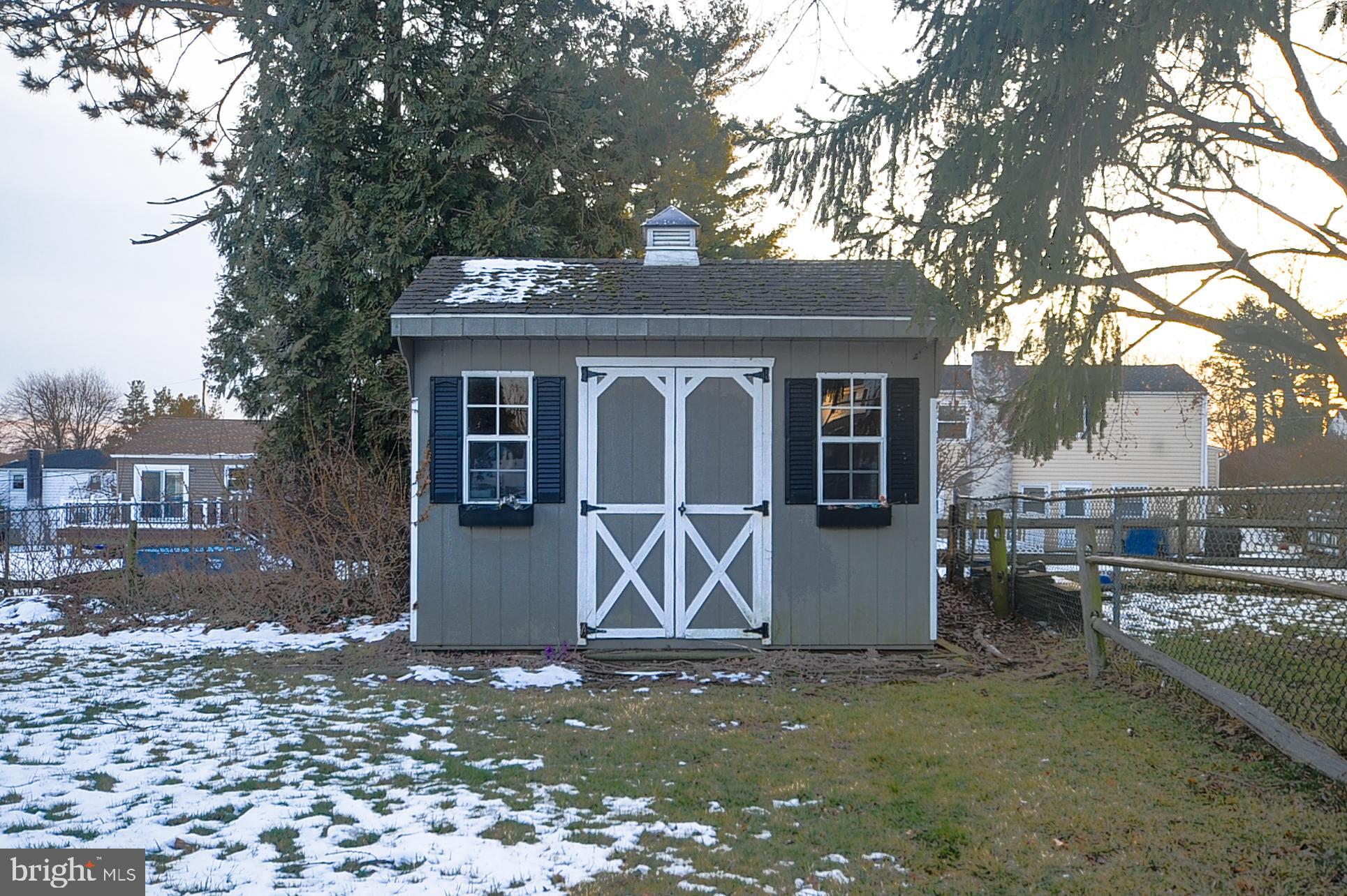 BURGUNDY HILLS - Residential