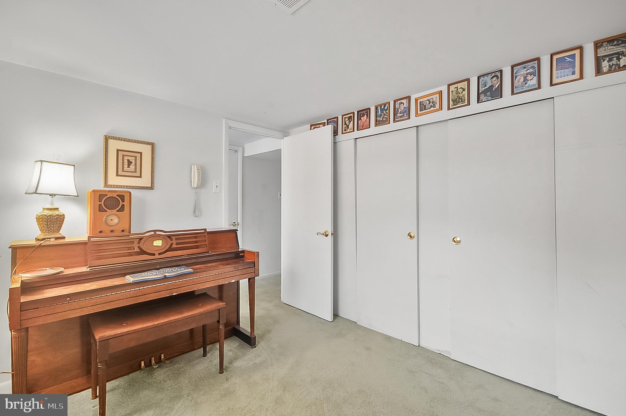 BURGUNDY HILLS - Residential