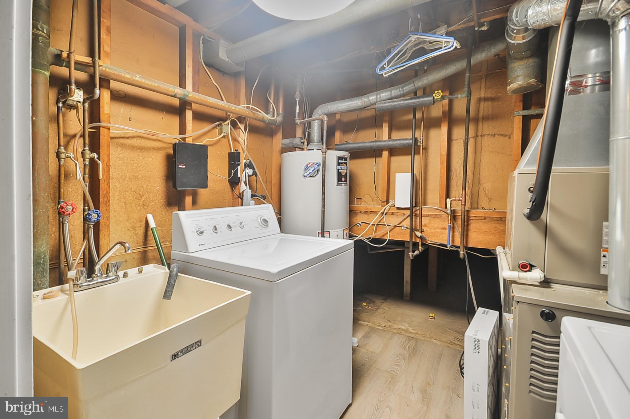 BURGUNDY HILLS - Residential