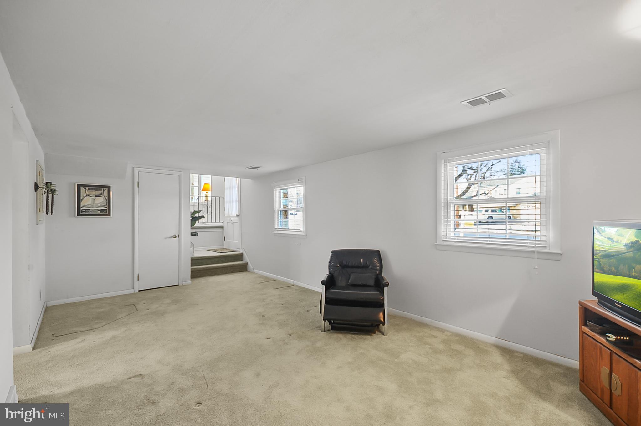 BURGUNDY HILLS - Residential