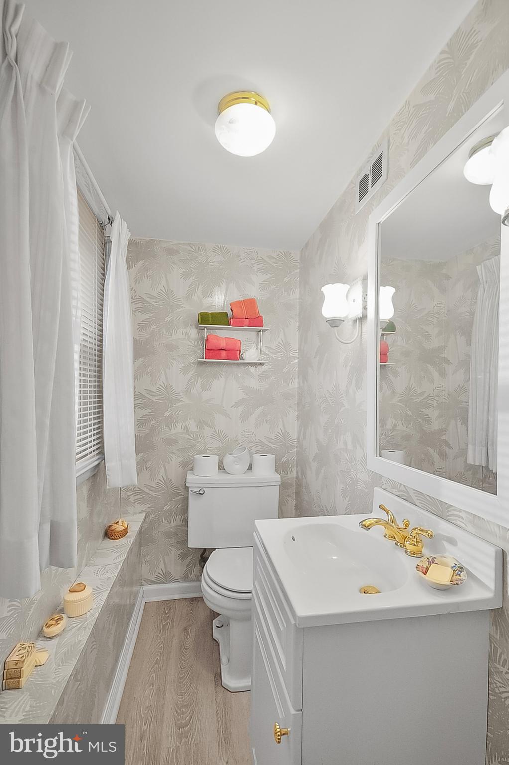 BURGUNDY HILLS - Residential